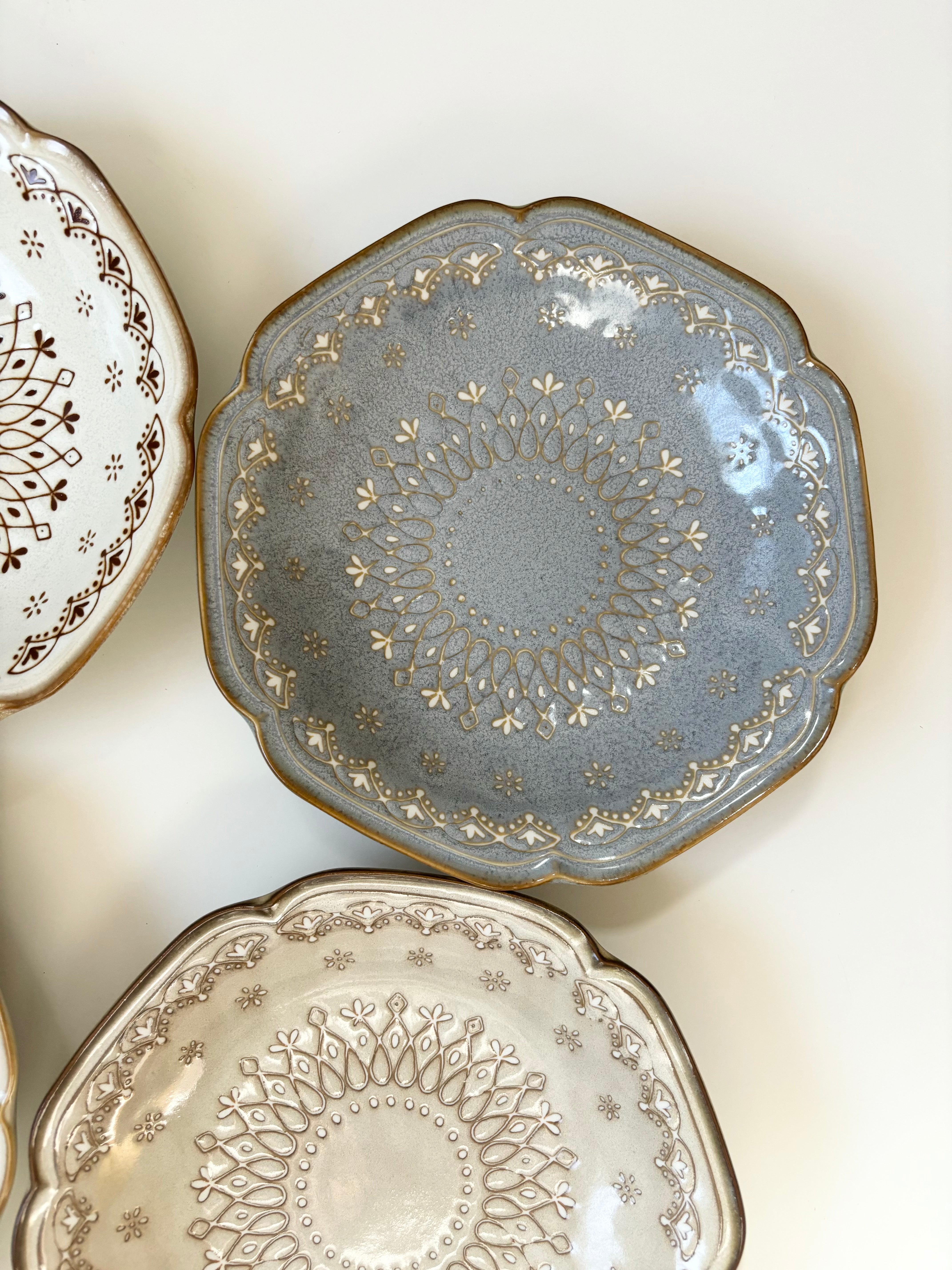 adel lace plate