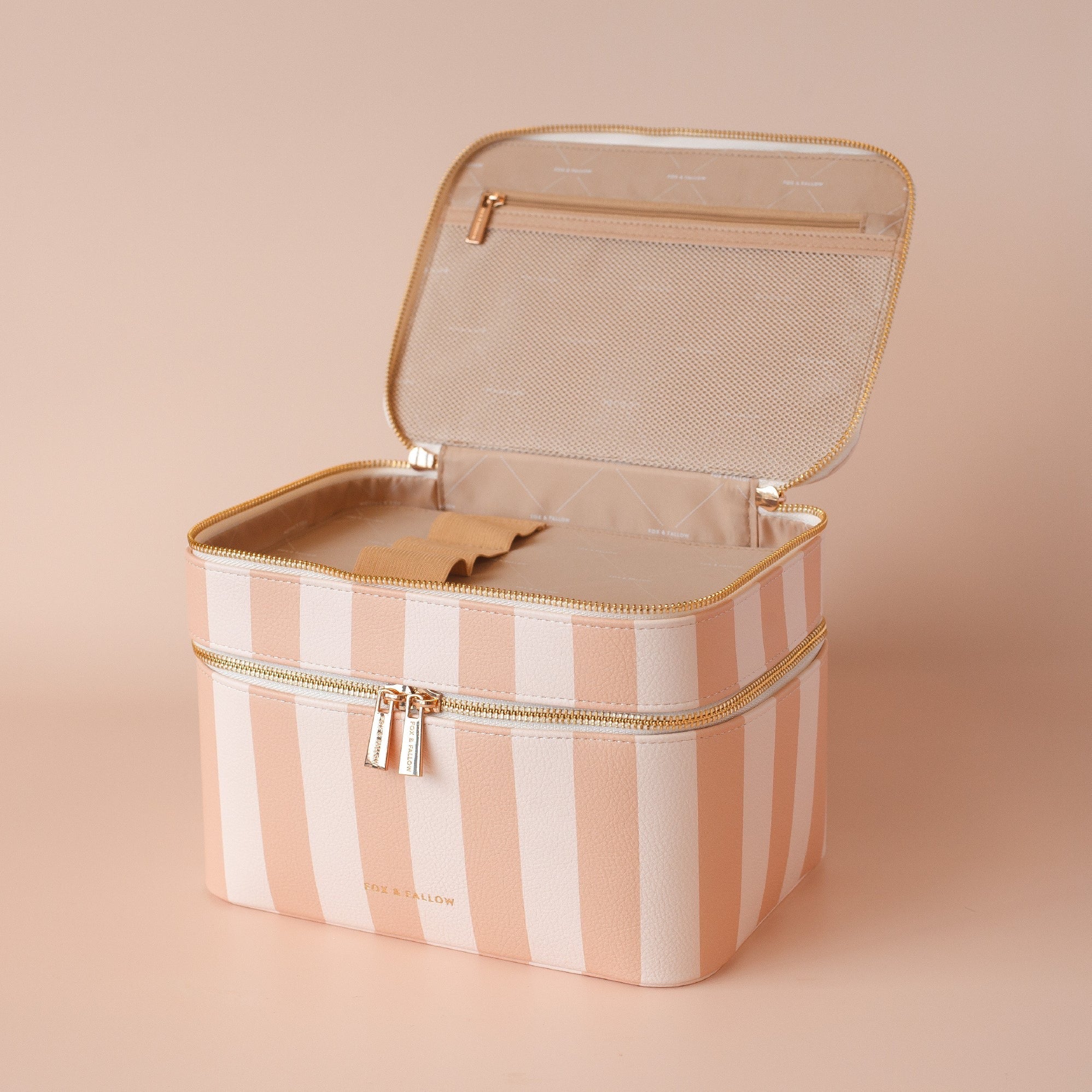 corsica vanity case