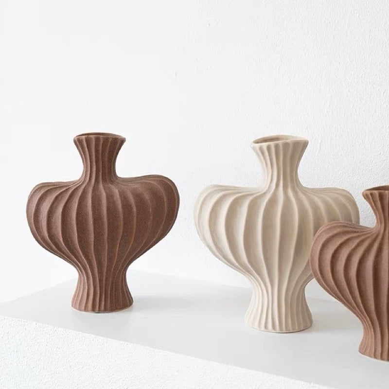 wavy heart vase