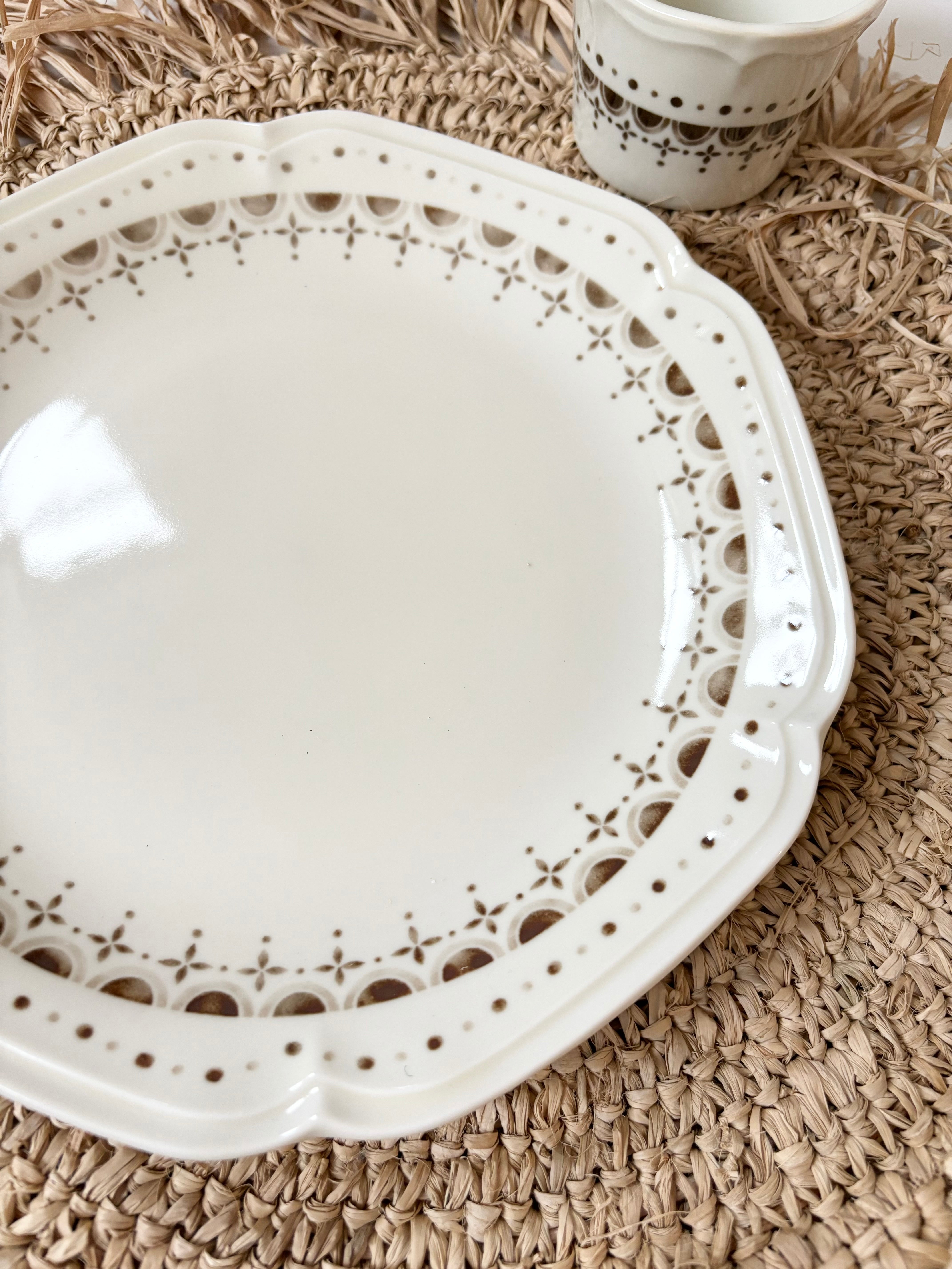 lace chouchou tableware