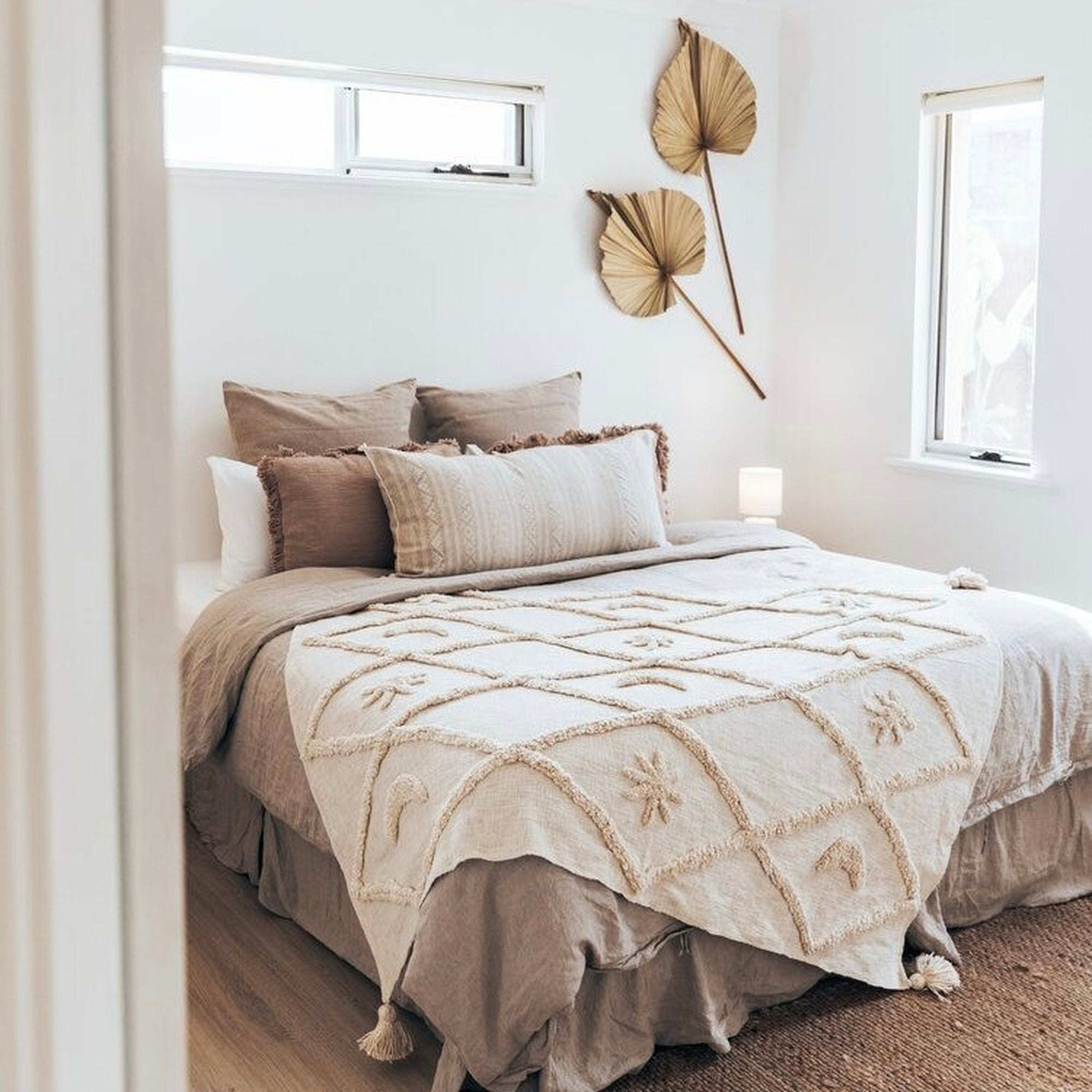 wild moonshine throw ivory