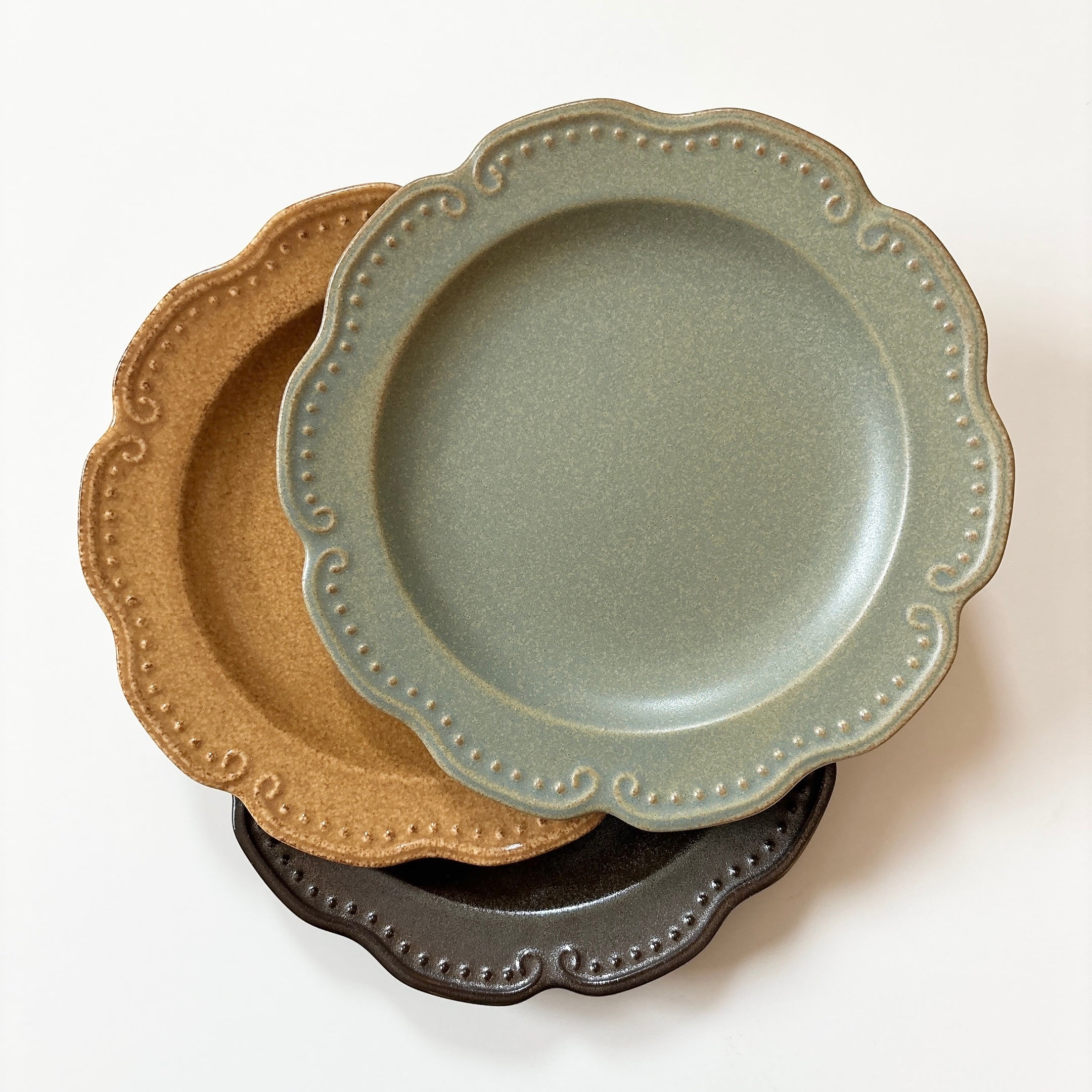 leaf rim flower plate