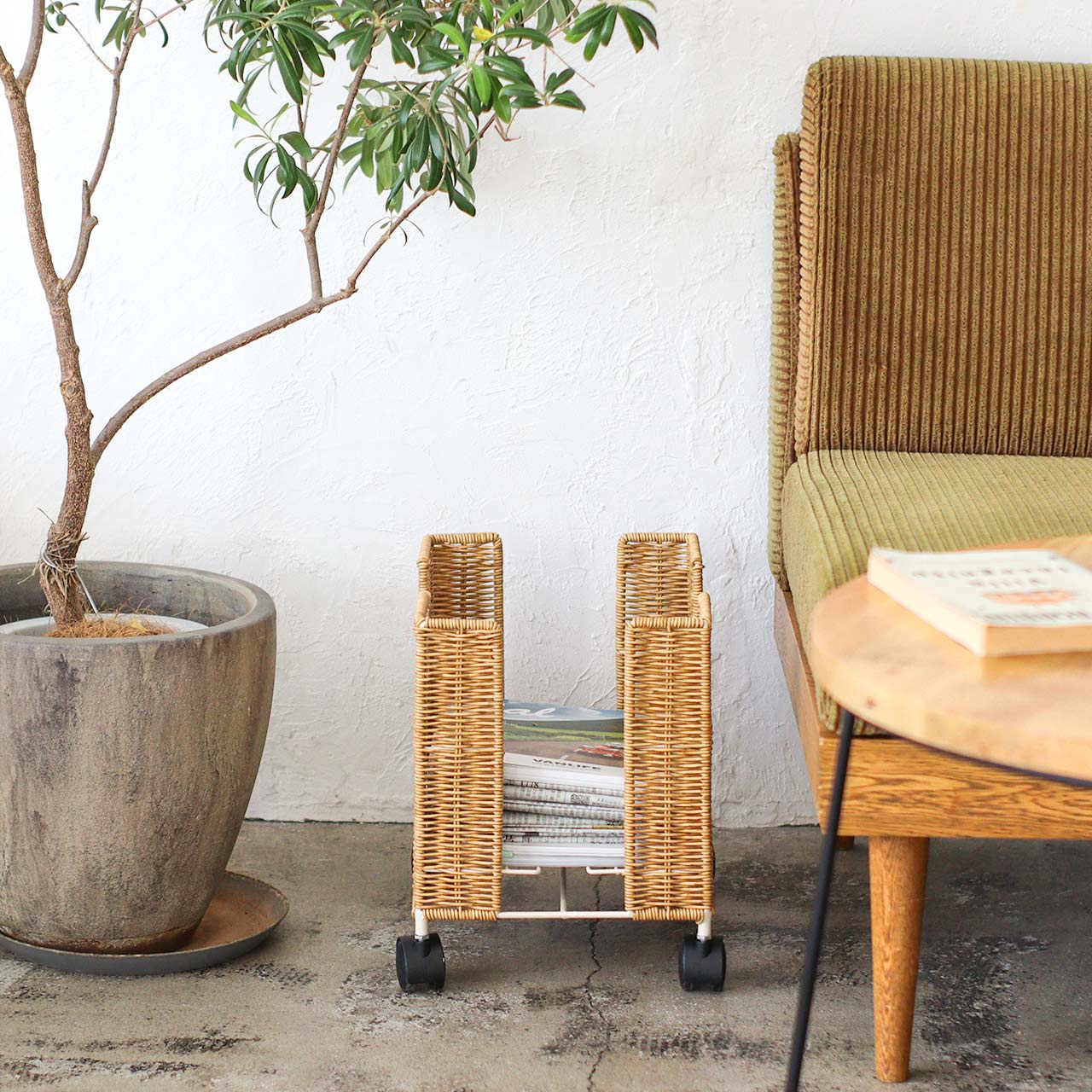 rattan newspaper stocker