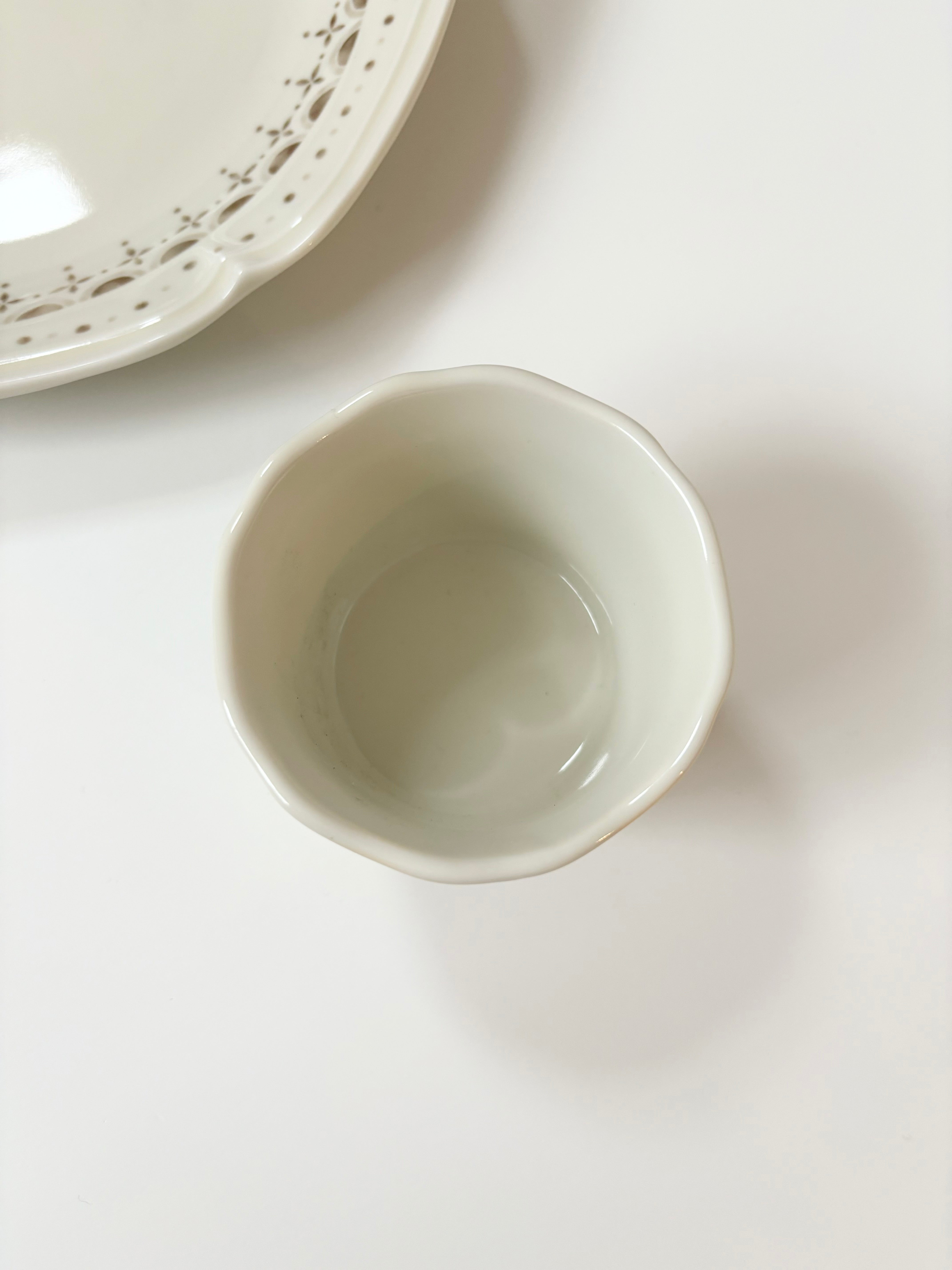 lace chouchou tableware