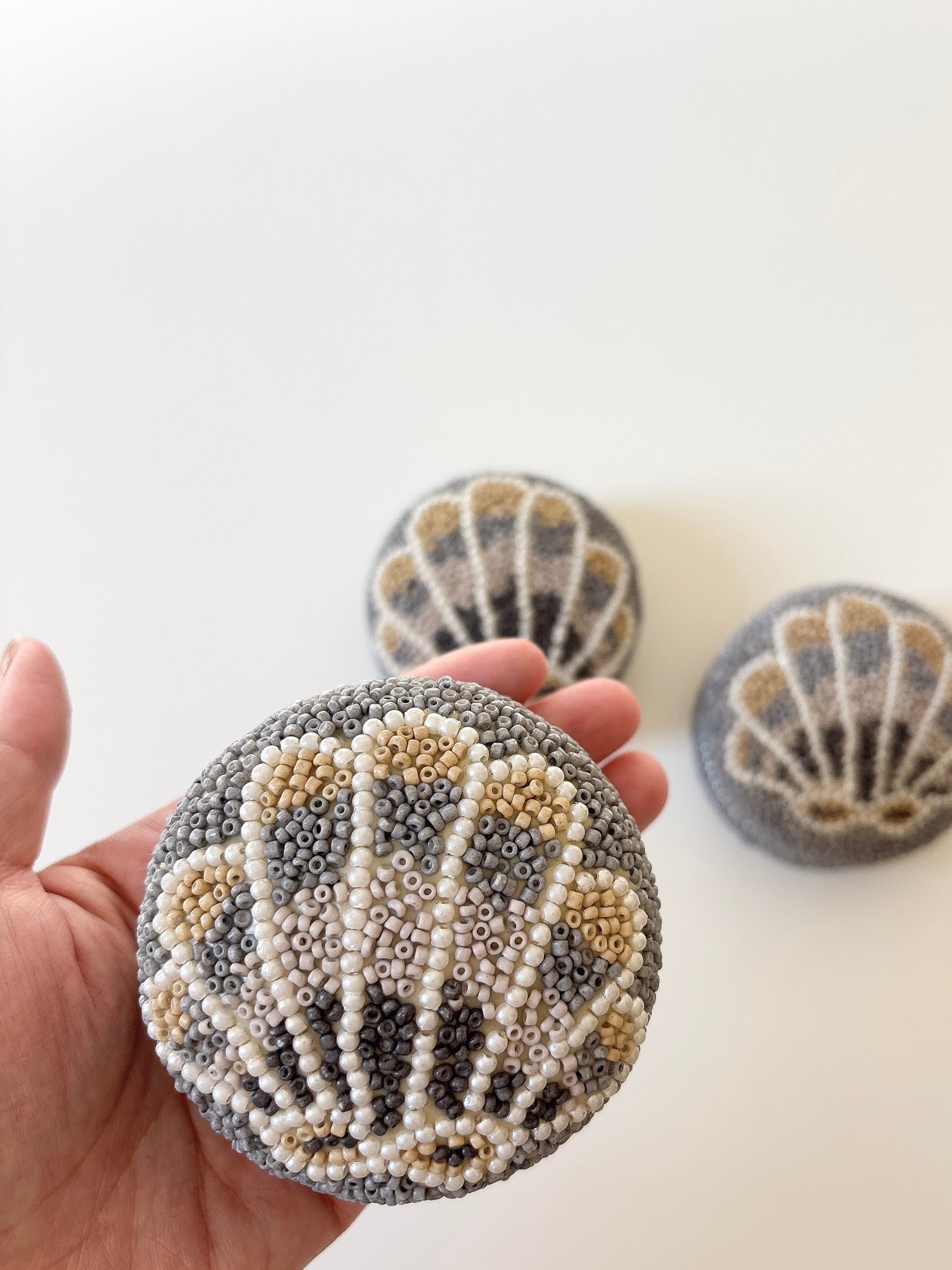 shell beaded trinket box 8x8x5cm blue