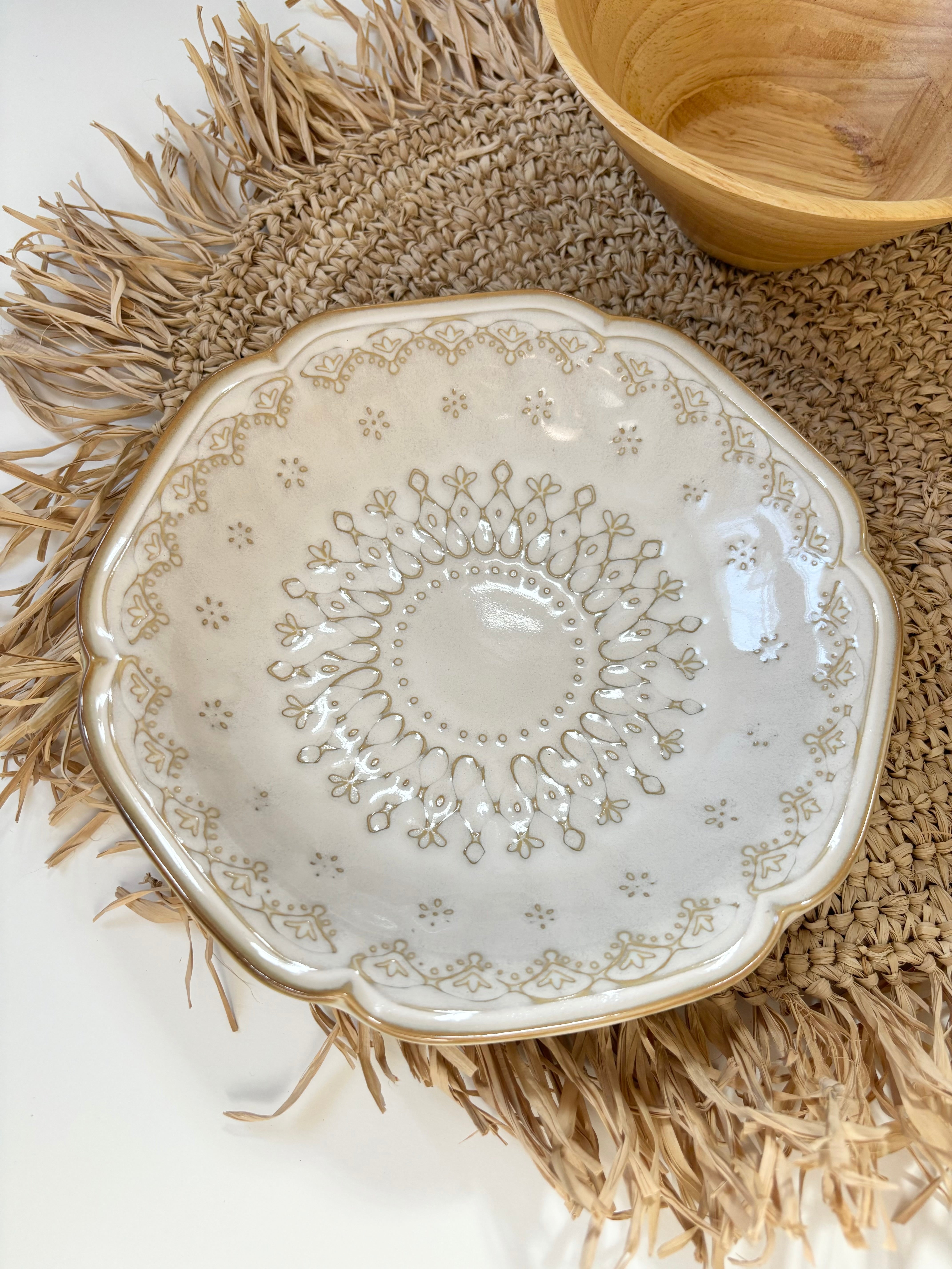 adel lace plate