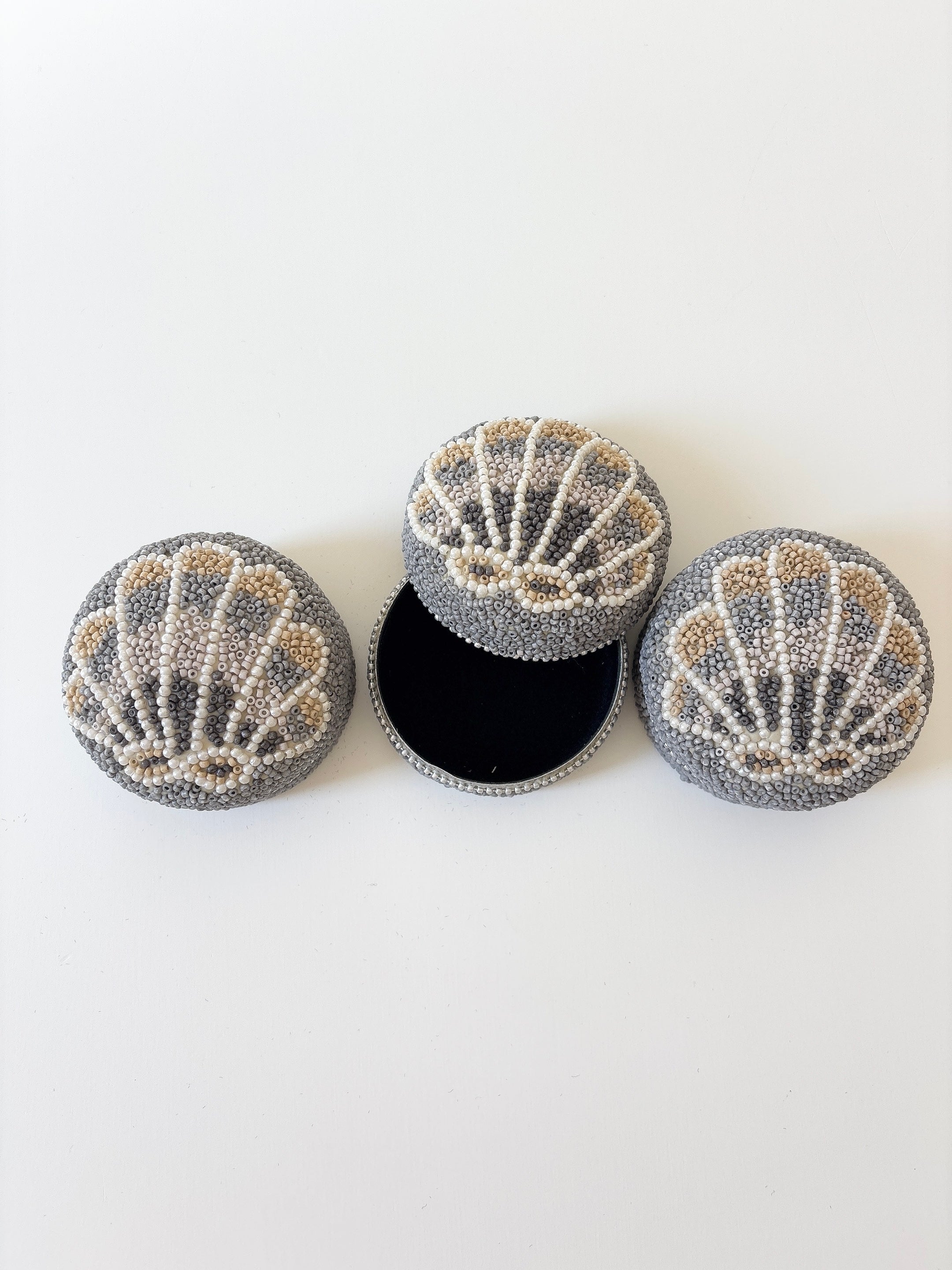 shell beaded trinket box 8x8x5cm blue