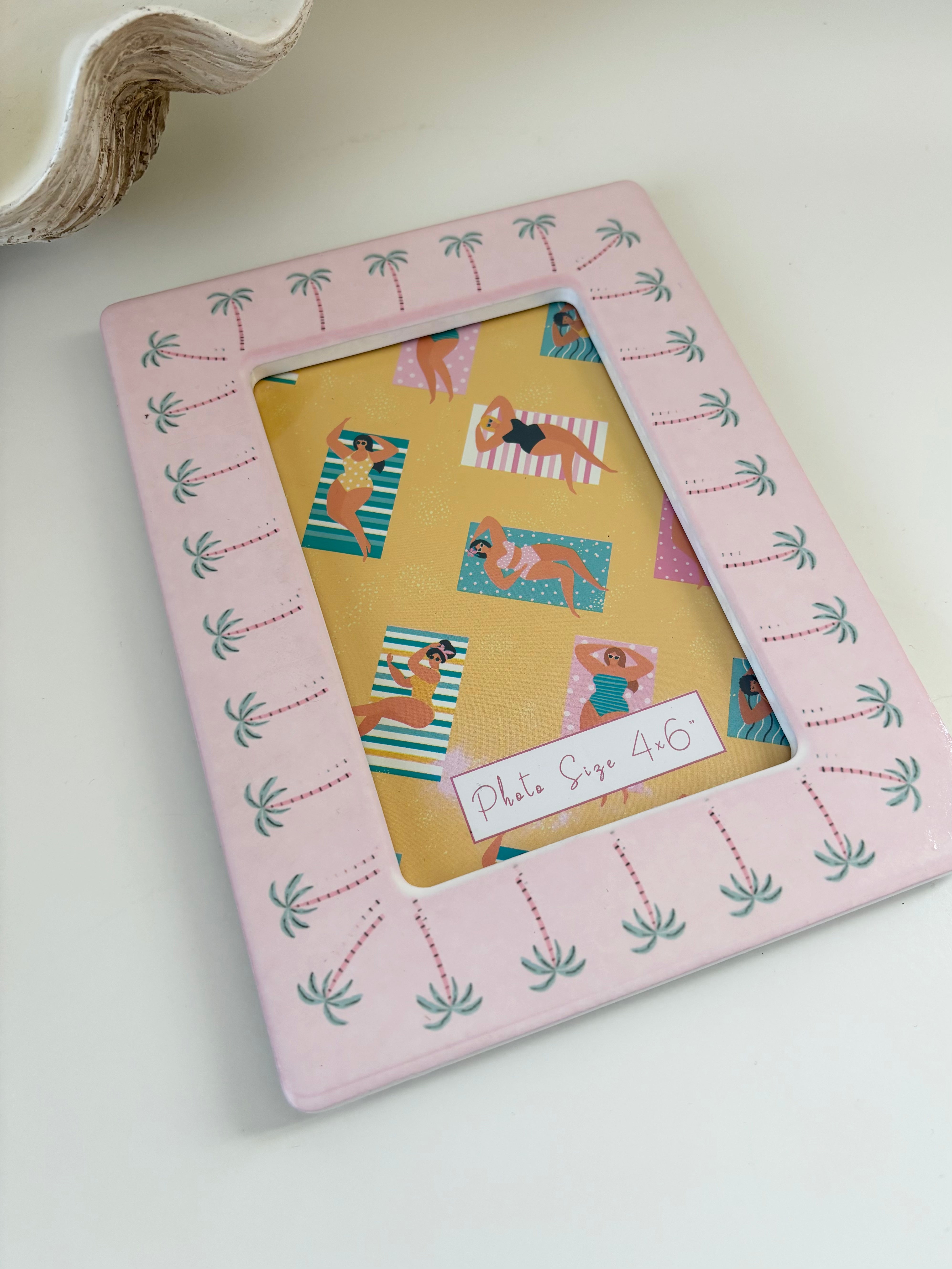 funky palm frame