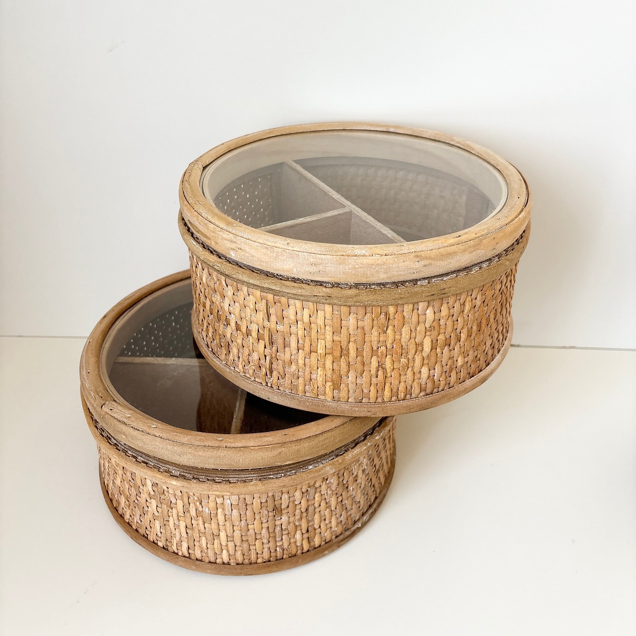 reyna rattan round jewel box