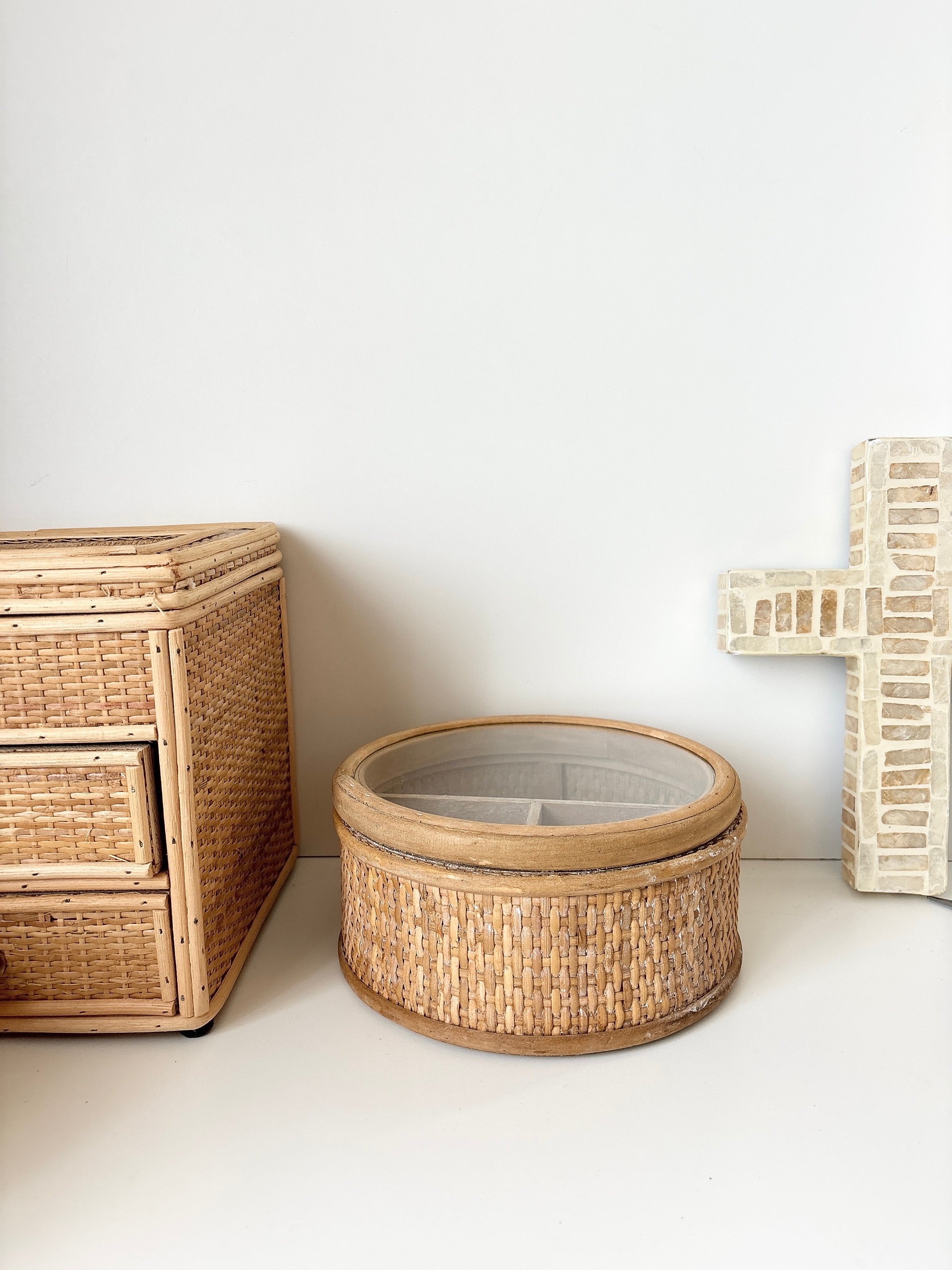 reyna rattan round jewel box