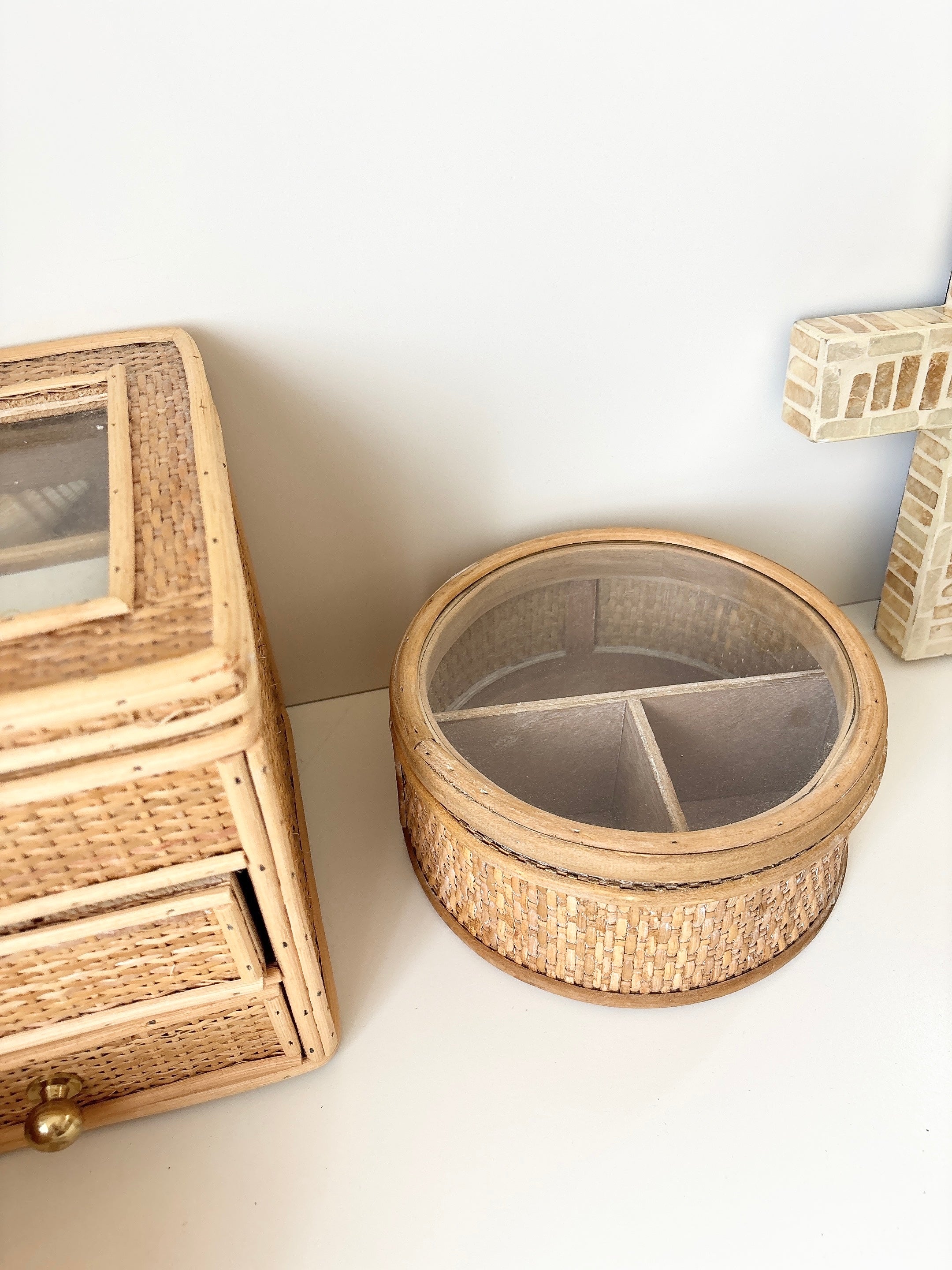 reyna rattan round jewel box