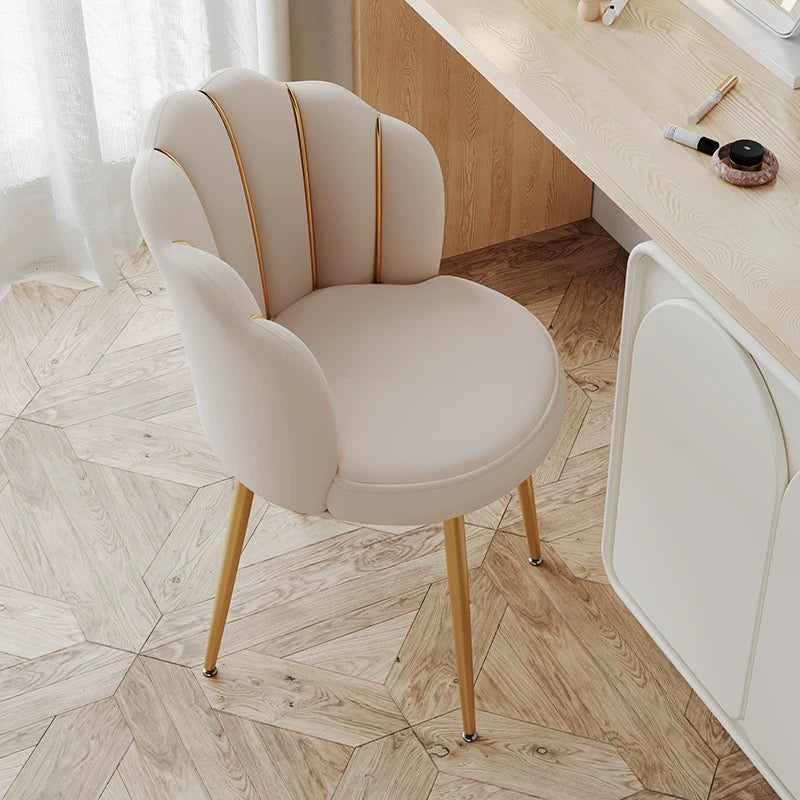shell line chair
