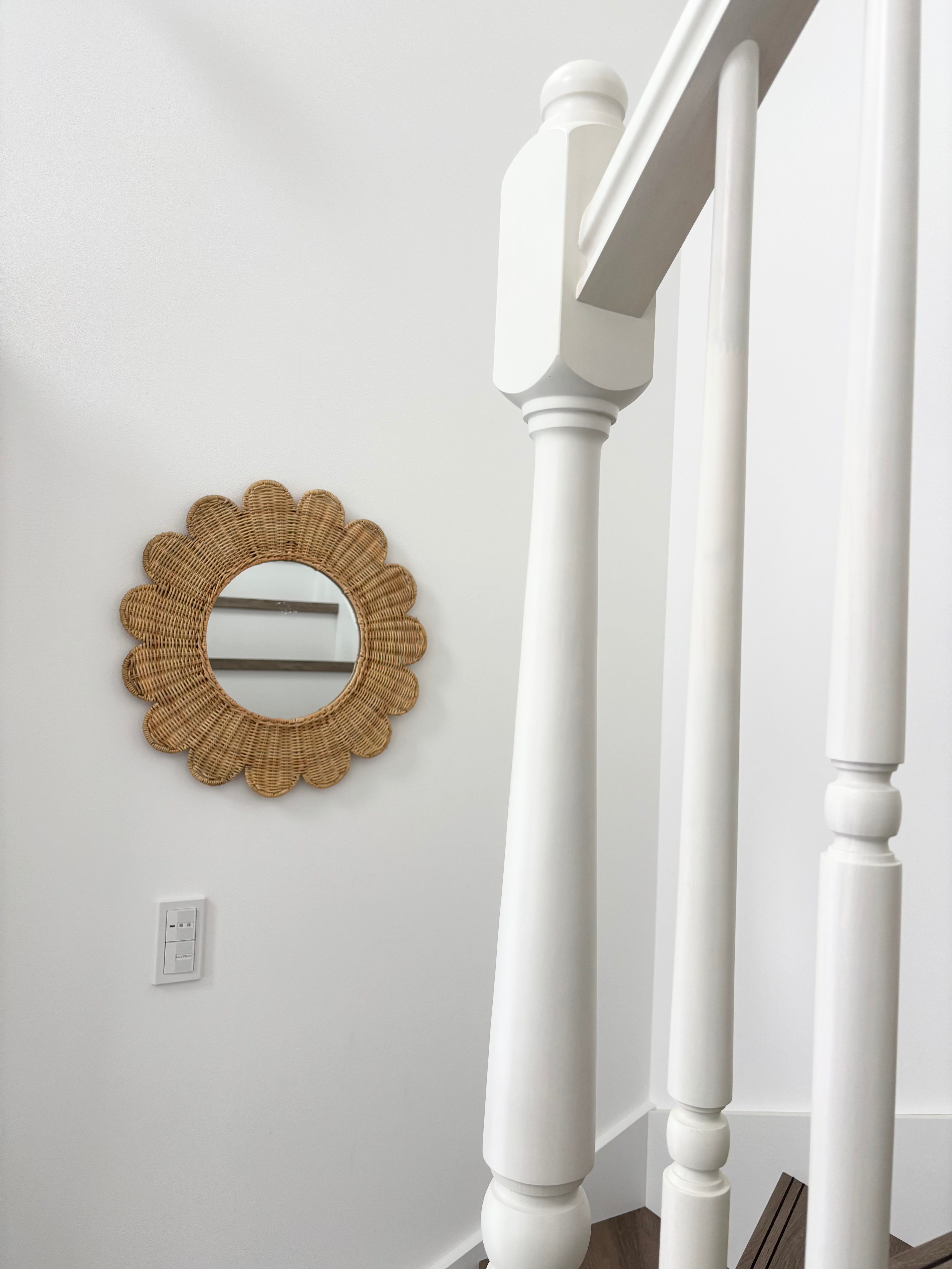 【即納】handwoven bloom rattan mirror