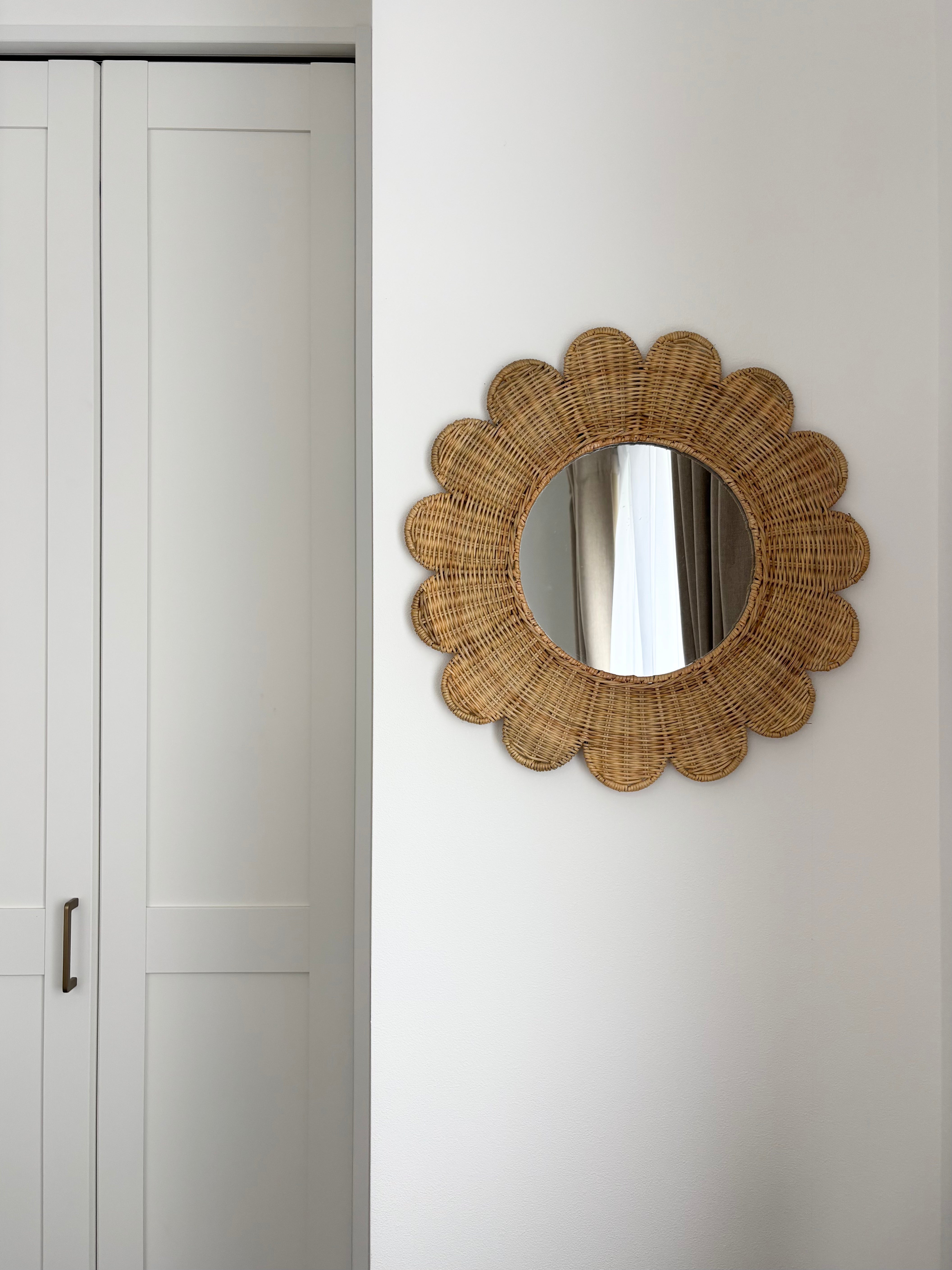 【即納】handwoven bloom rattan mirror