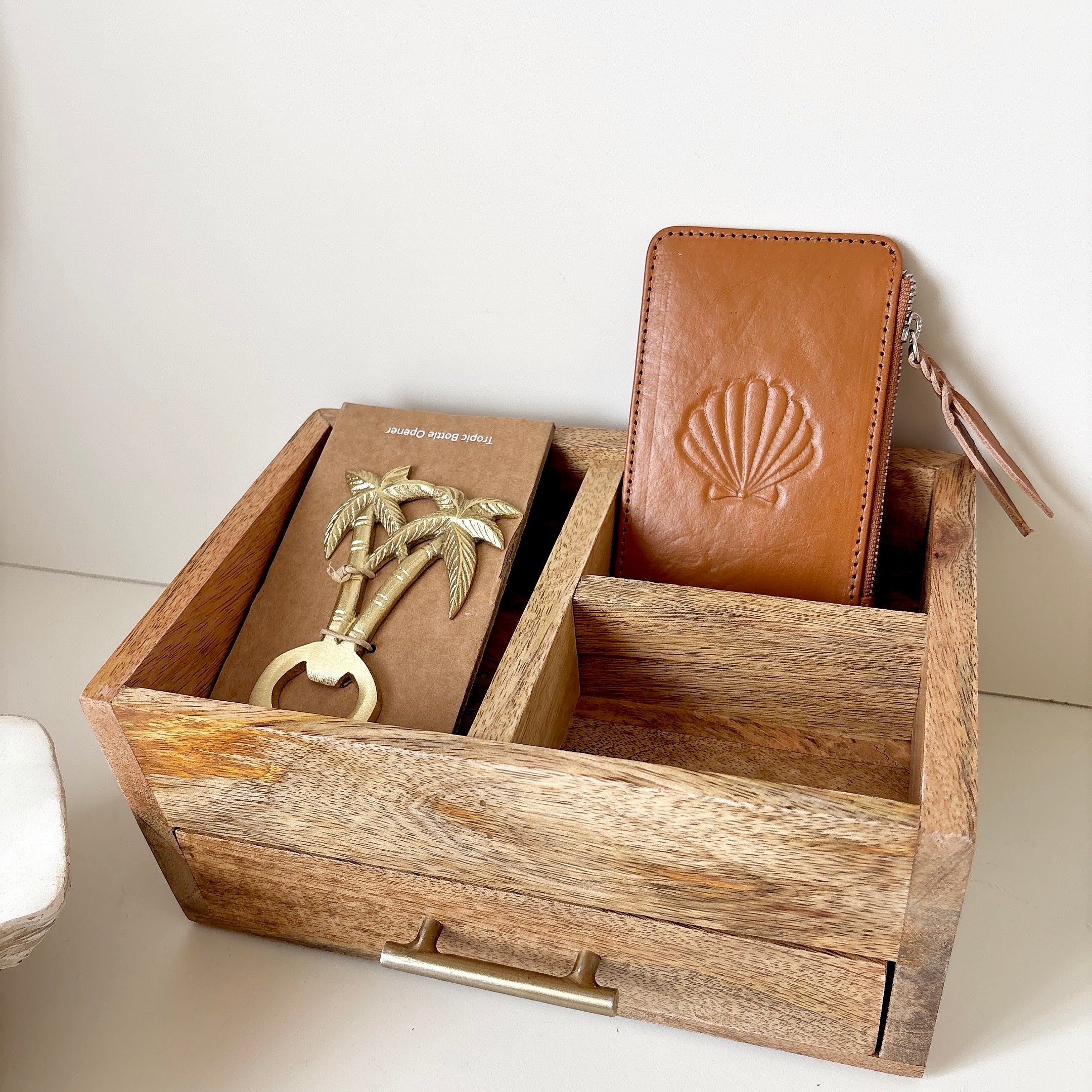 shell leather card case