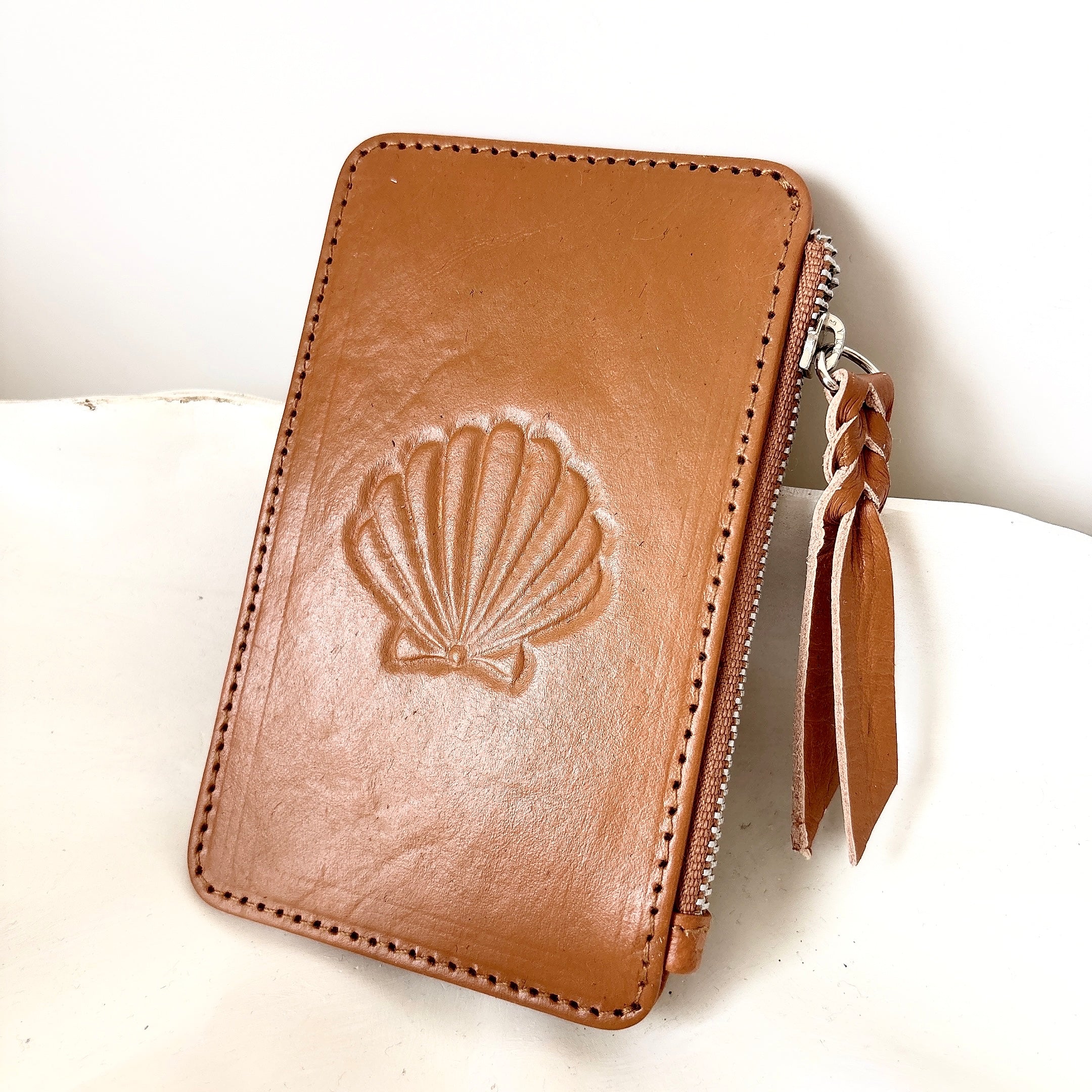 shell leather card case