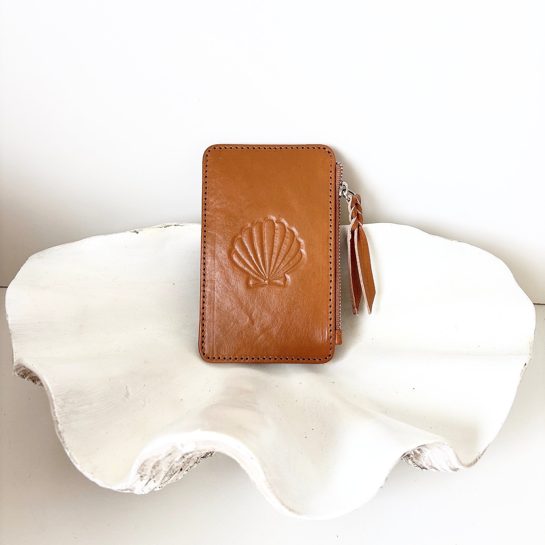 shell leather card case