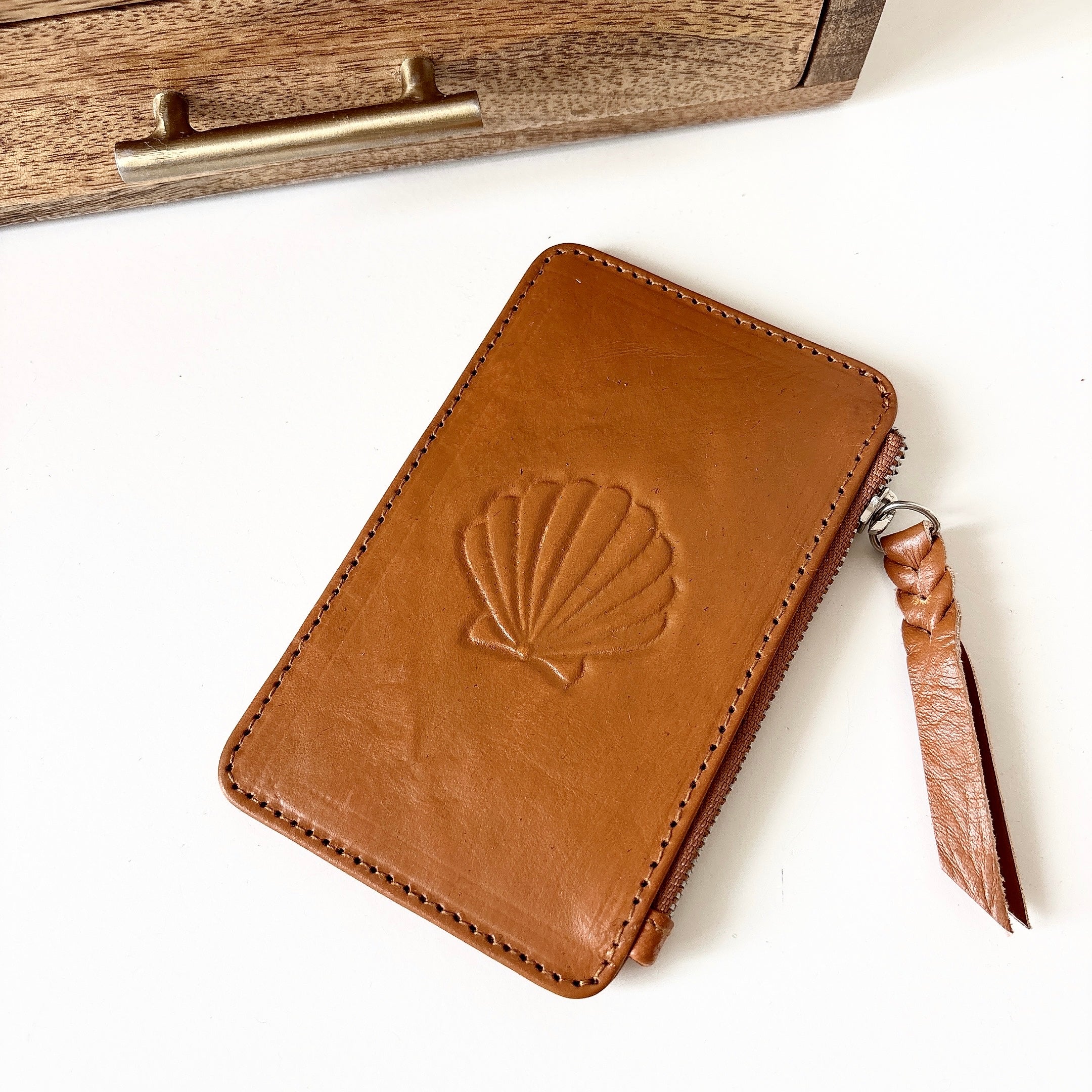 shell leather card case