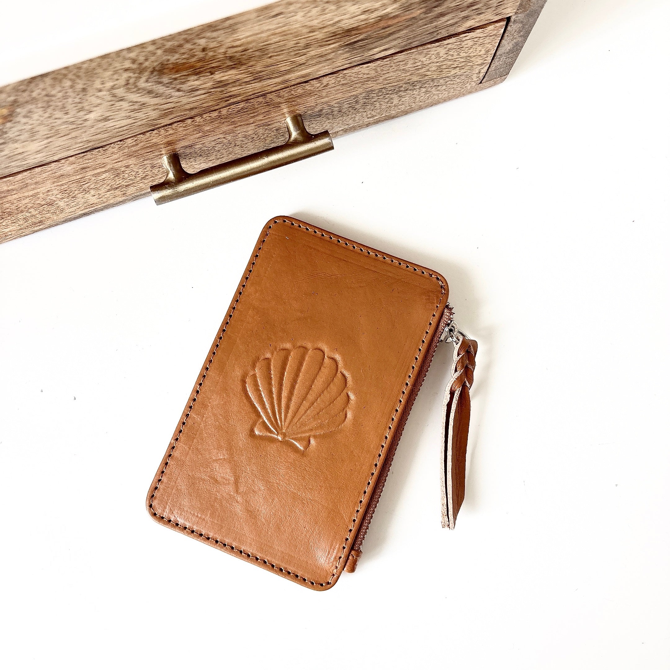 shell leather card case