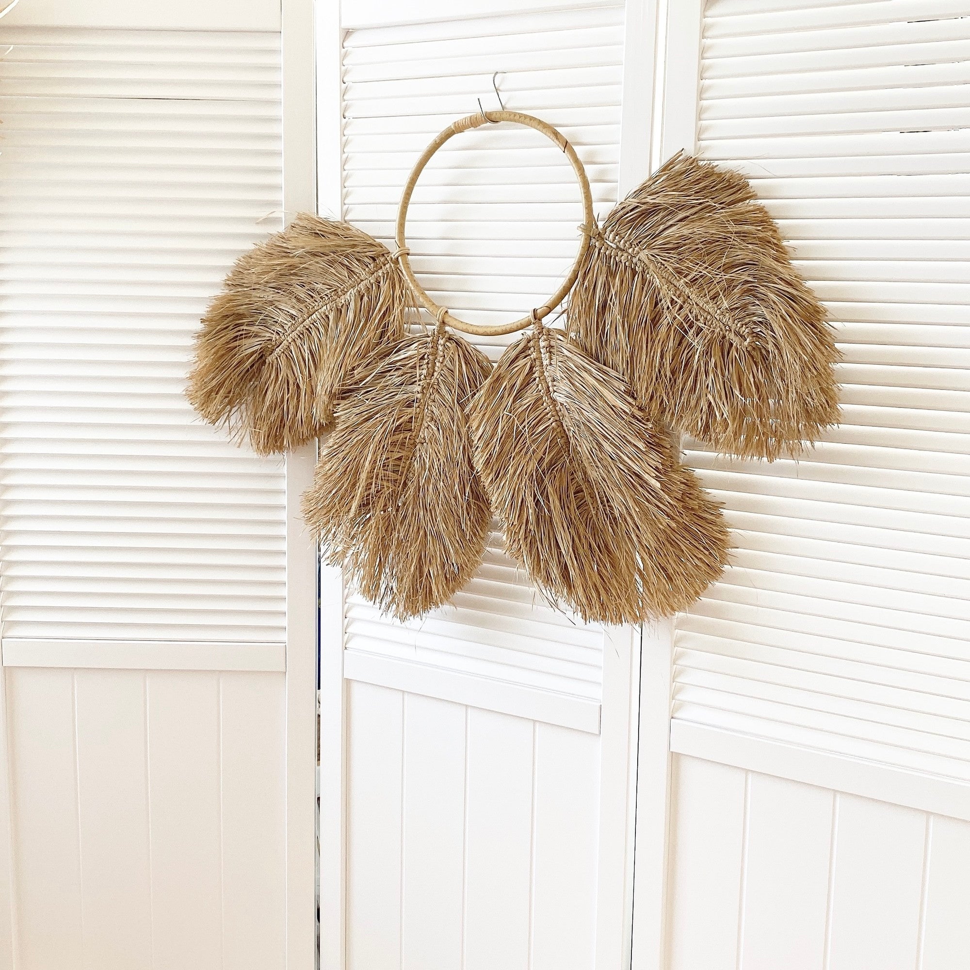 leaf seagrass wall decor