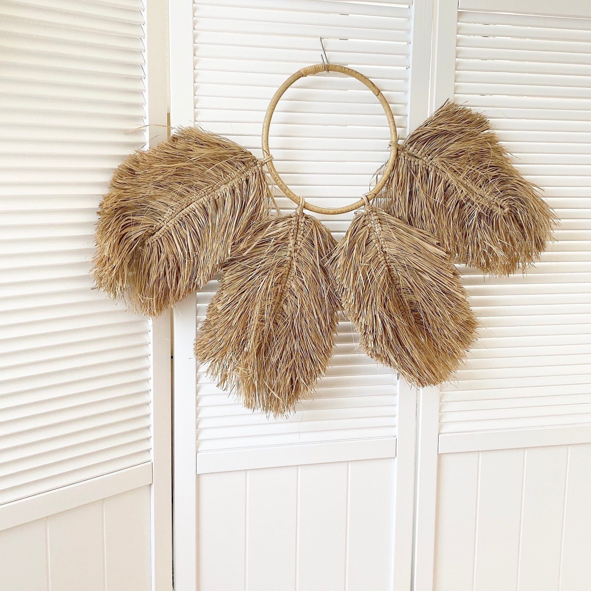 leaf seagrass wall decor