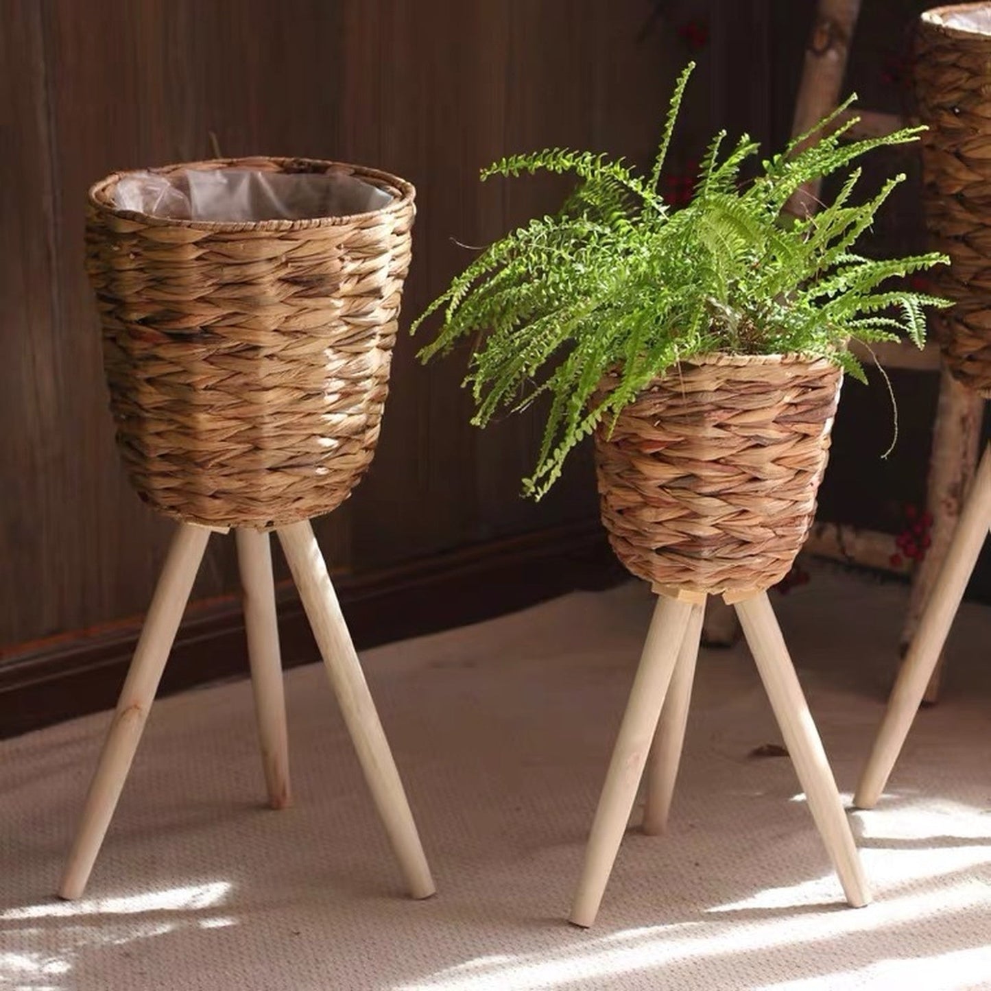 straw wood flower stand