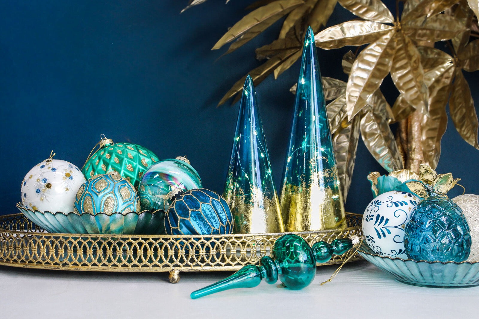 glass bauble chinoiserie