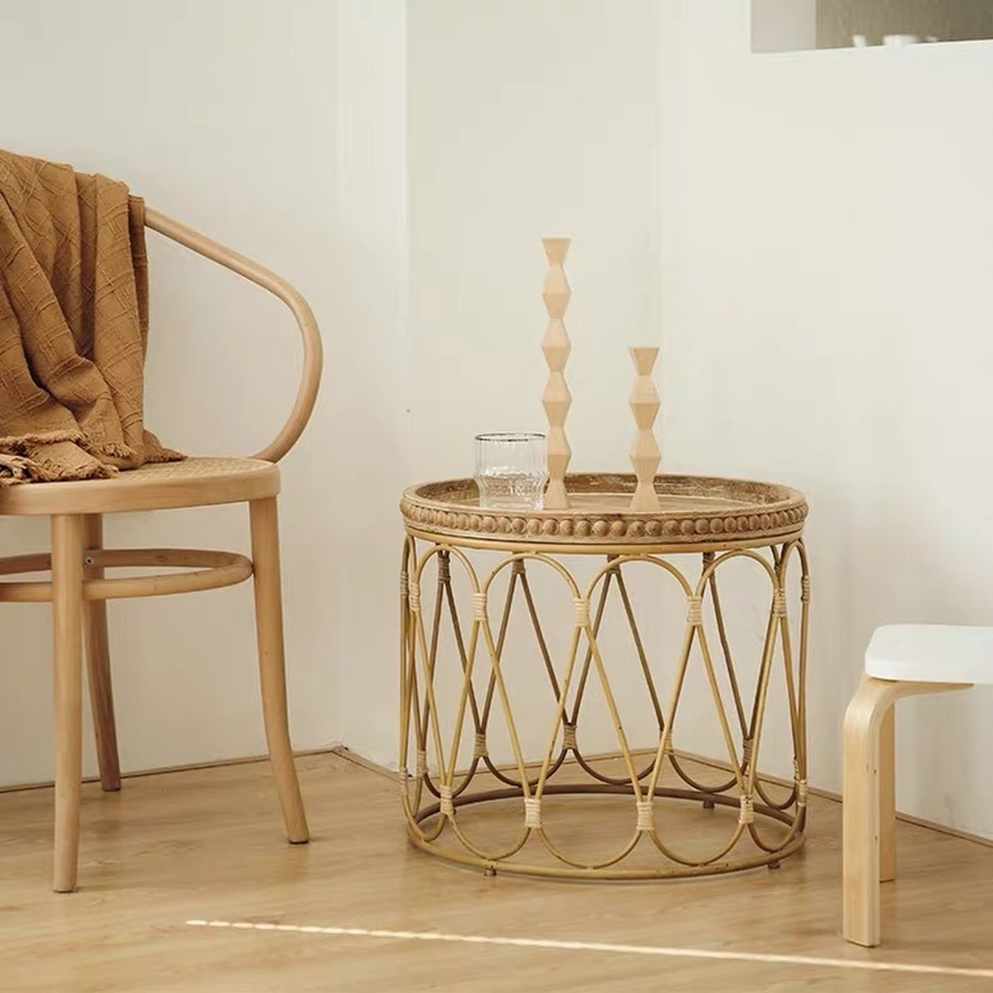 wooden vintage round table - テーブル
