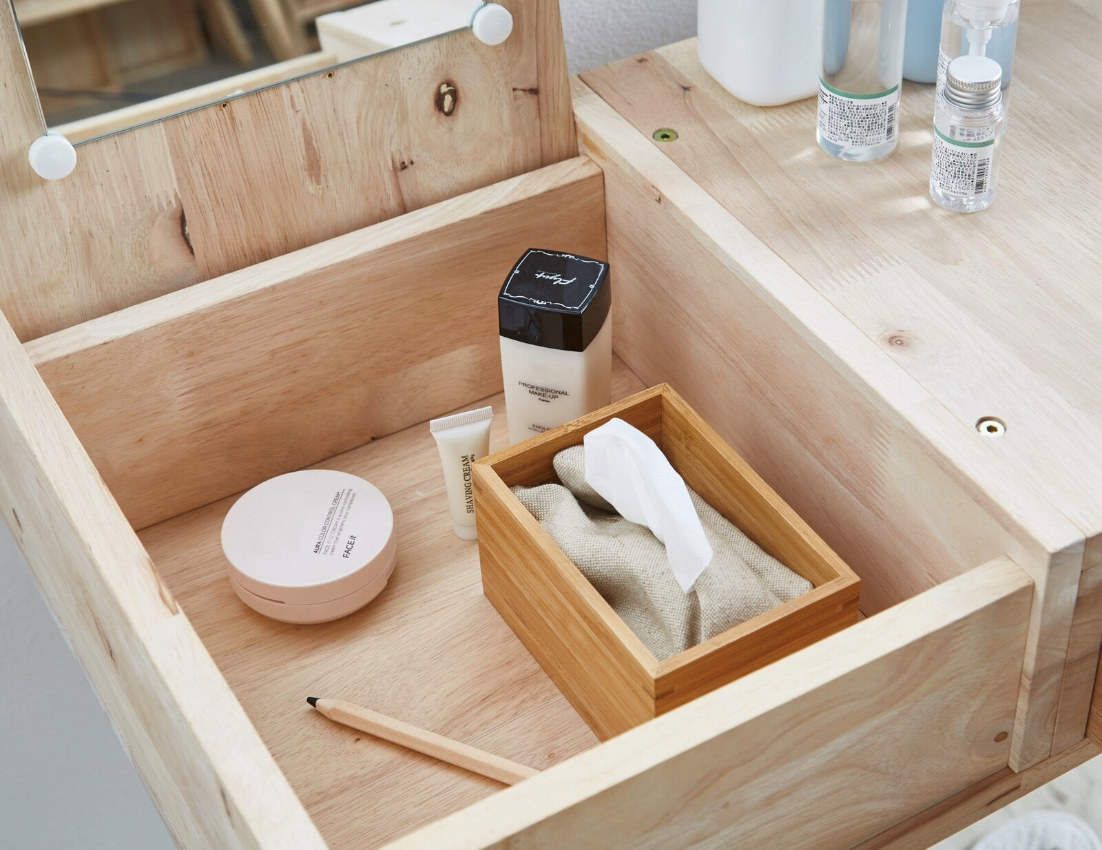 natural signature dresser