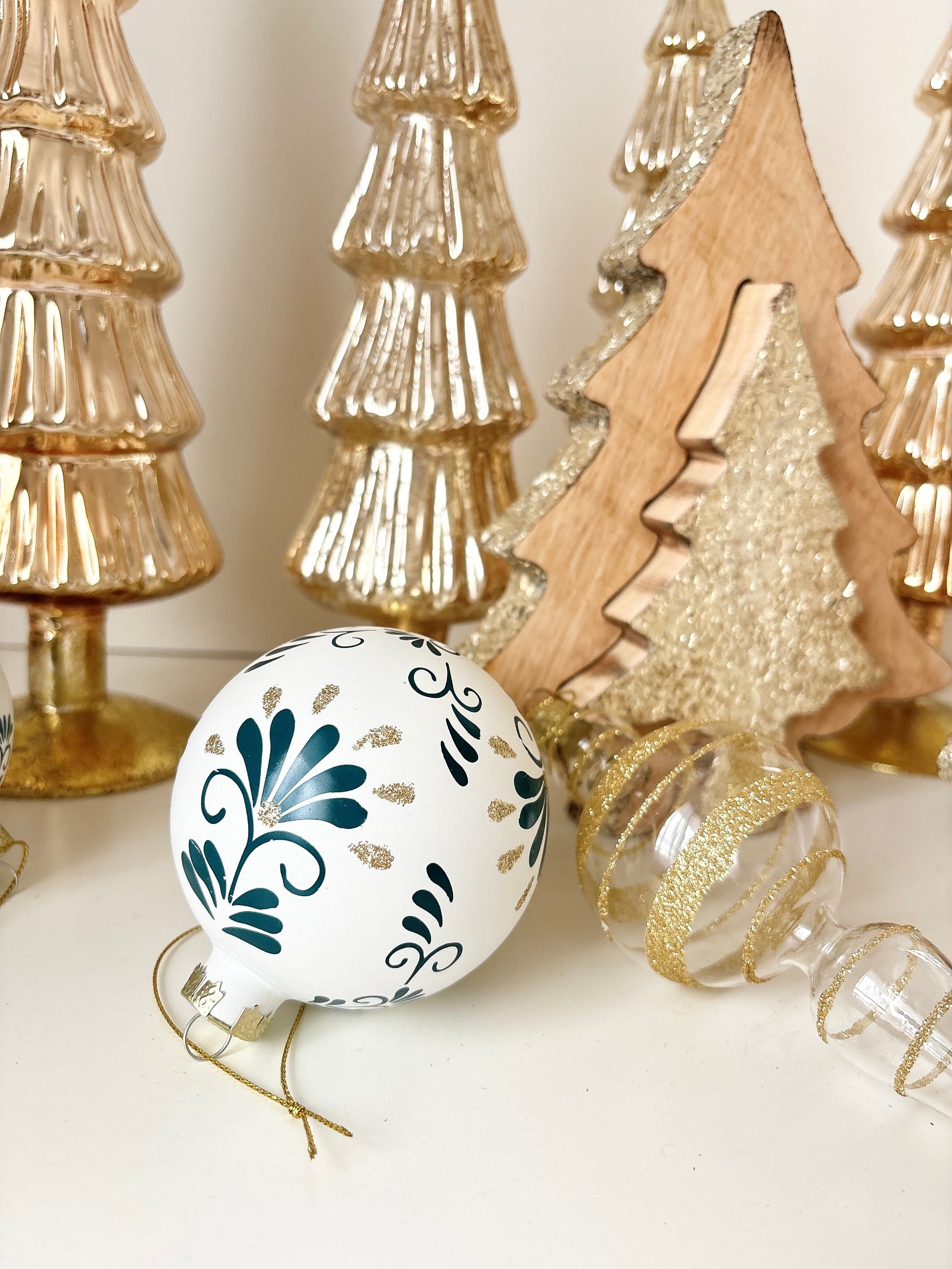 glass bauble chinoiserie