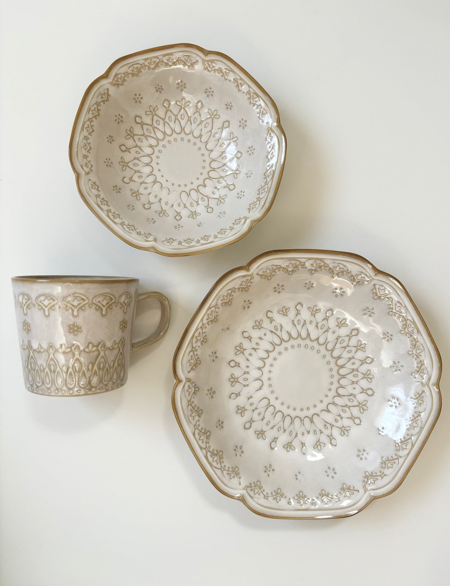 adel lace plate
