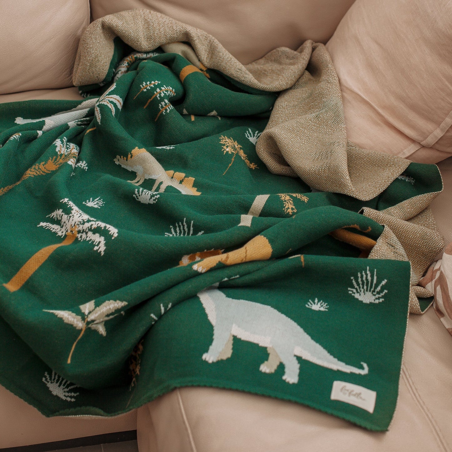 dinos throw blanket