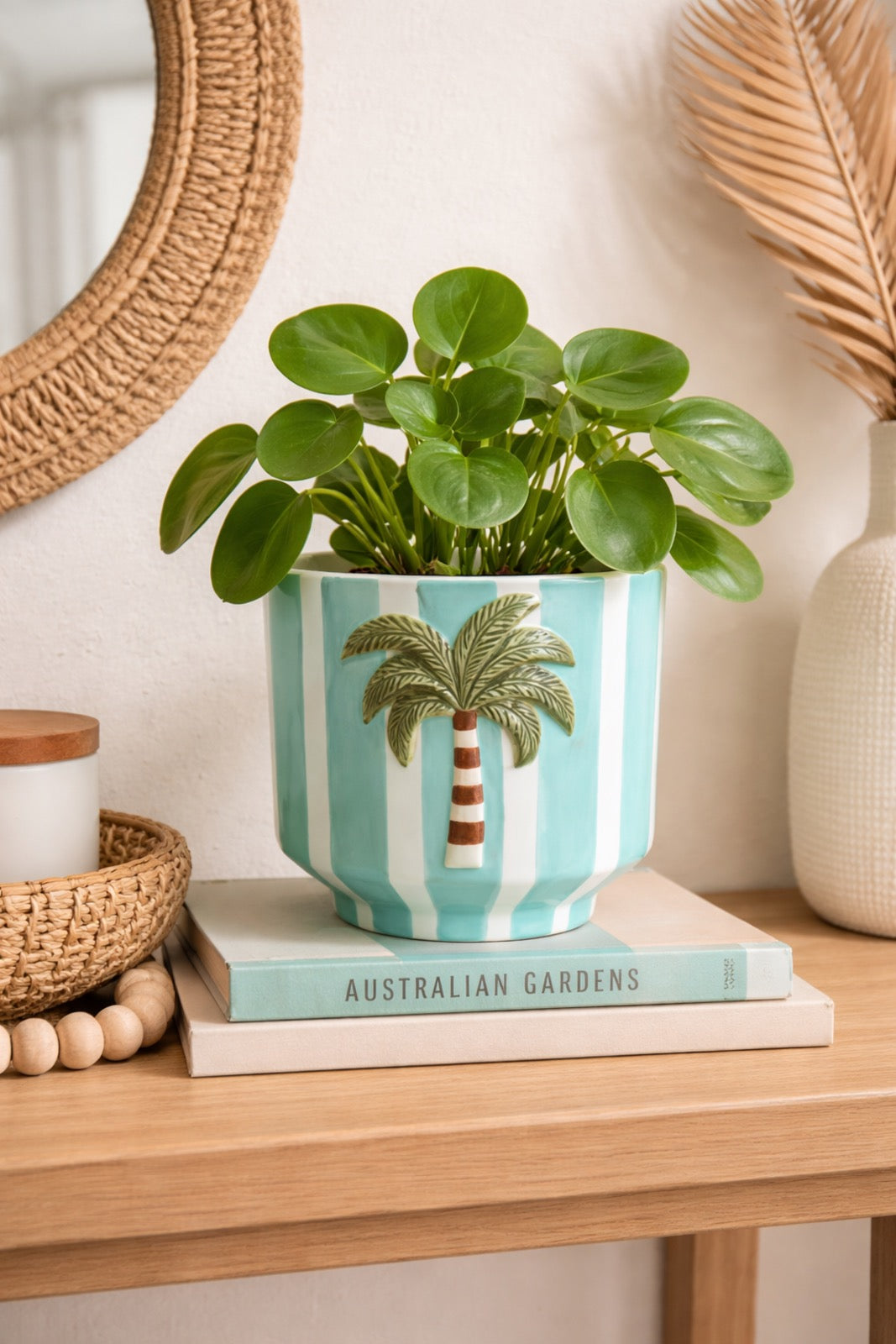planter palm stripe