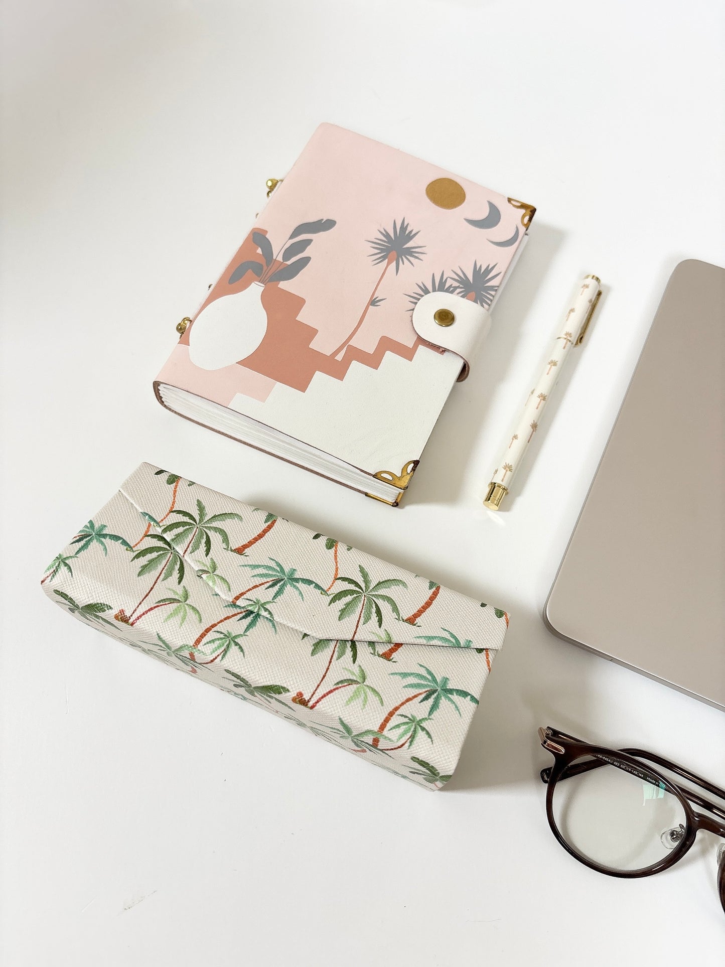 glasses case green palms