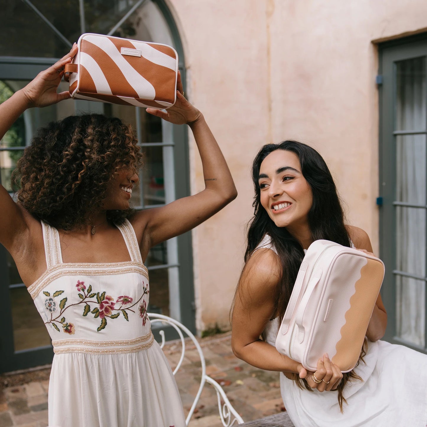 rust swirl wash bag