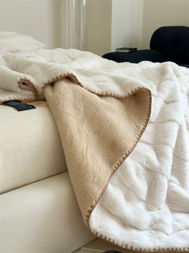 faux fur switching blanket