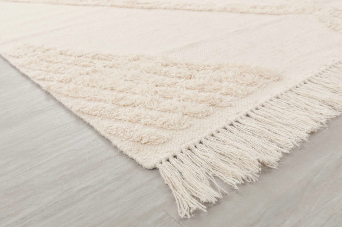 white wool moroccan rug