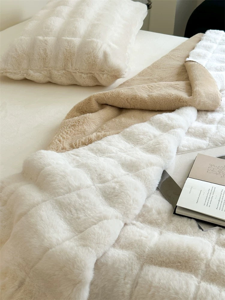 faux fur switching blanket