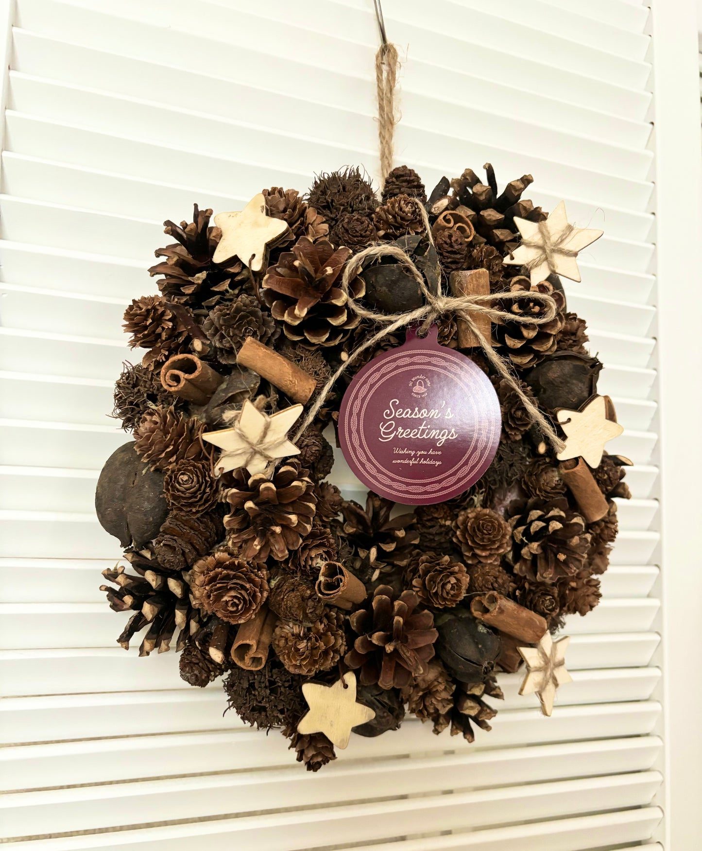 pinecone Christmas wreathe