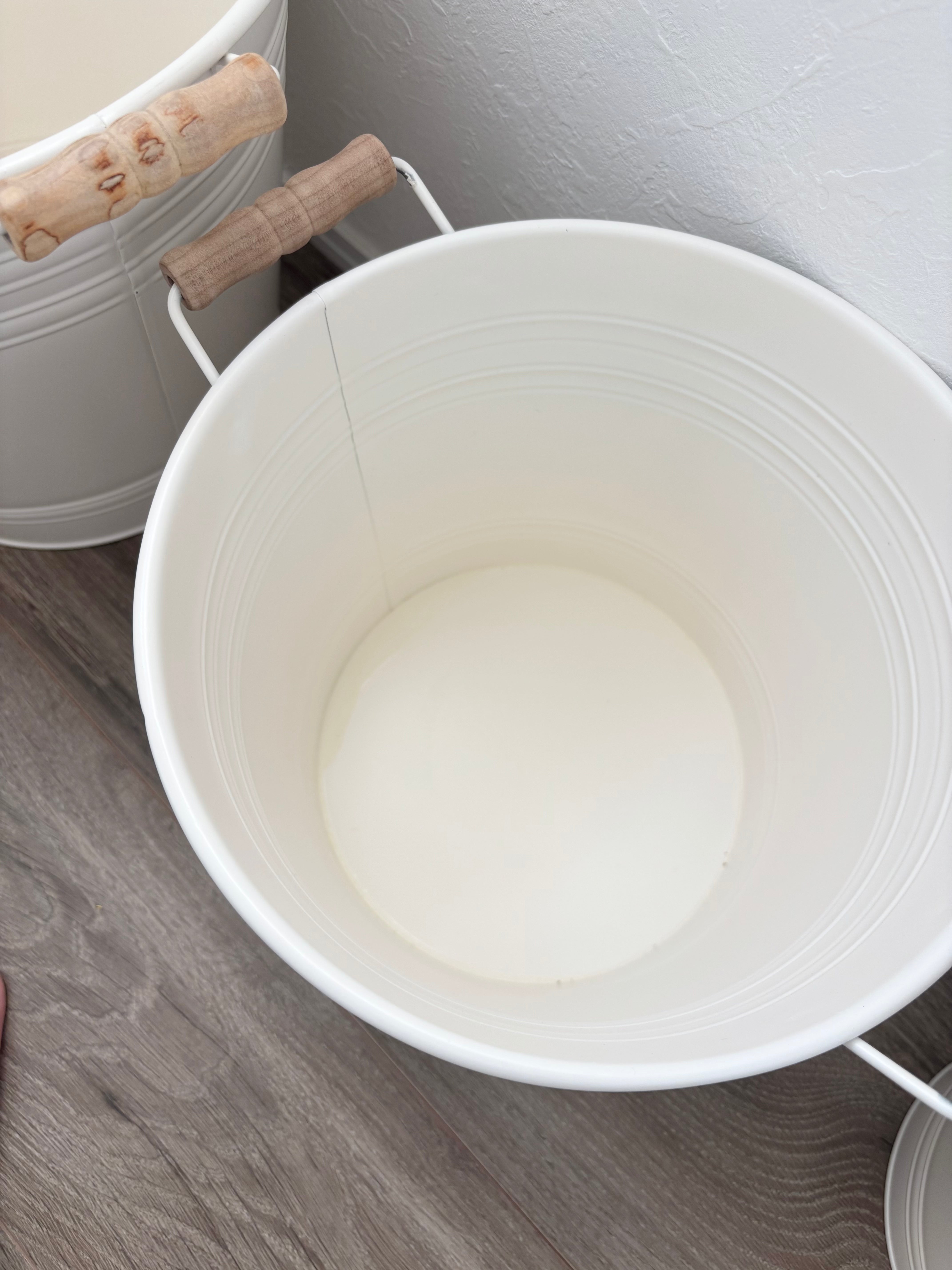 country utility bucket