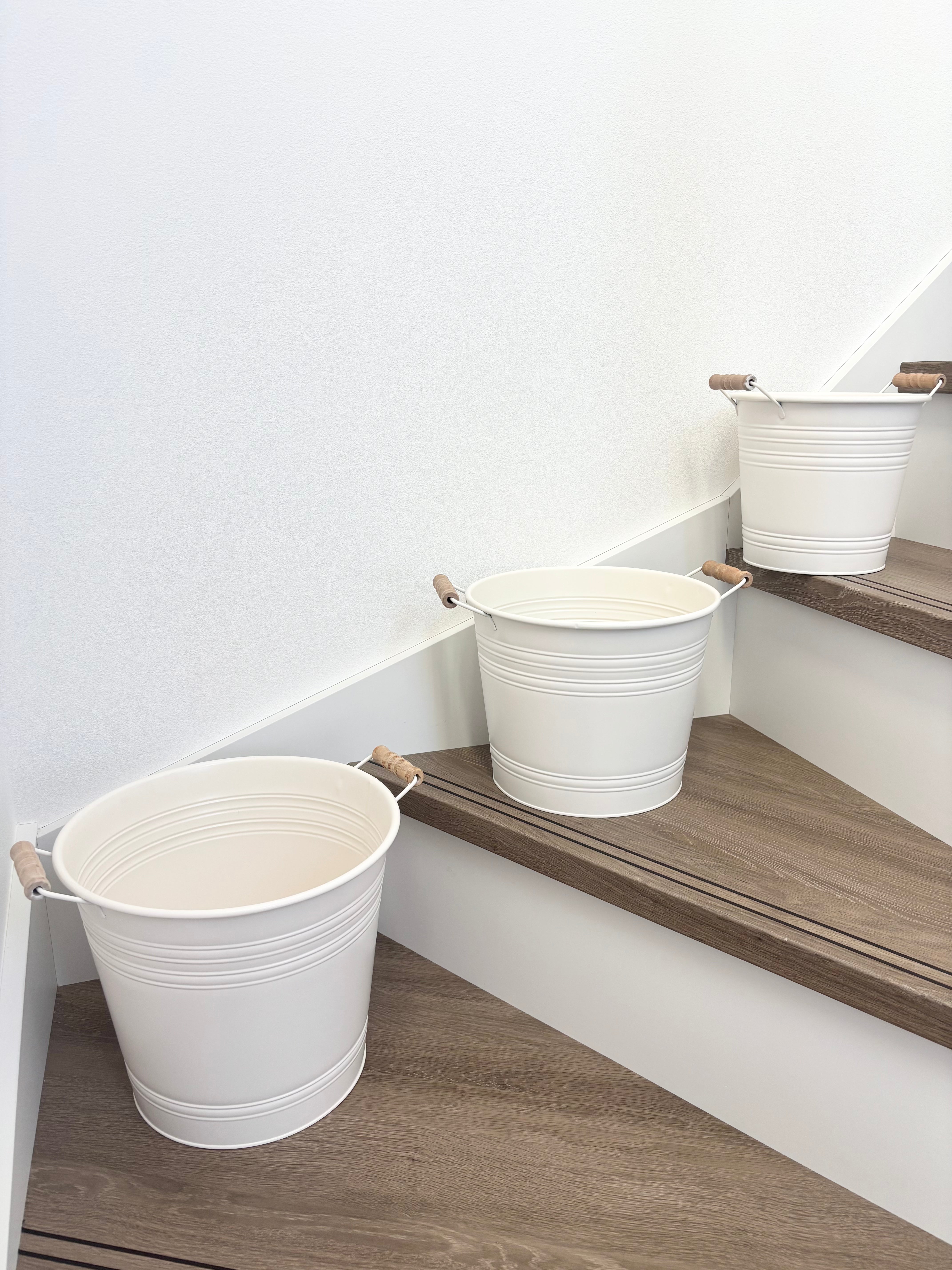 country utility bucket