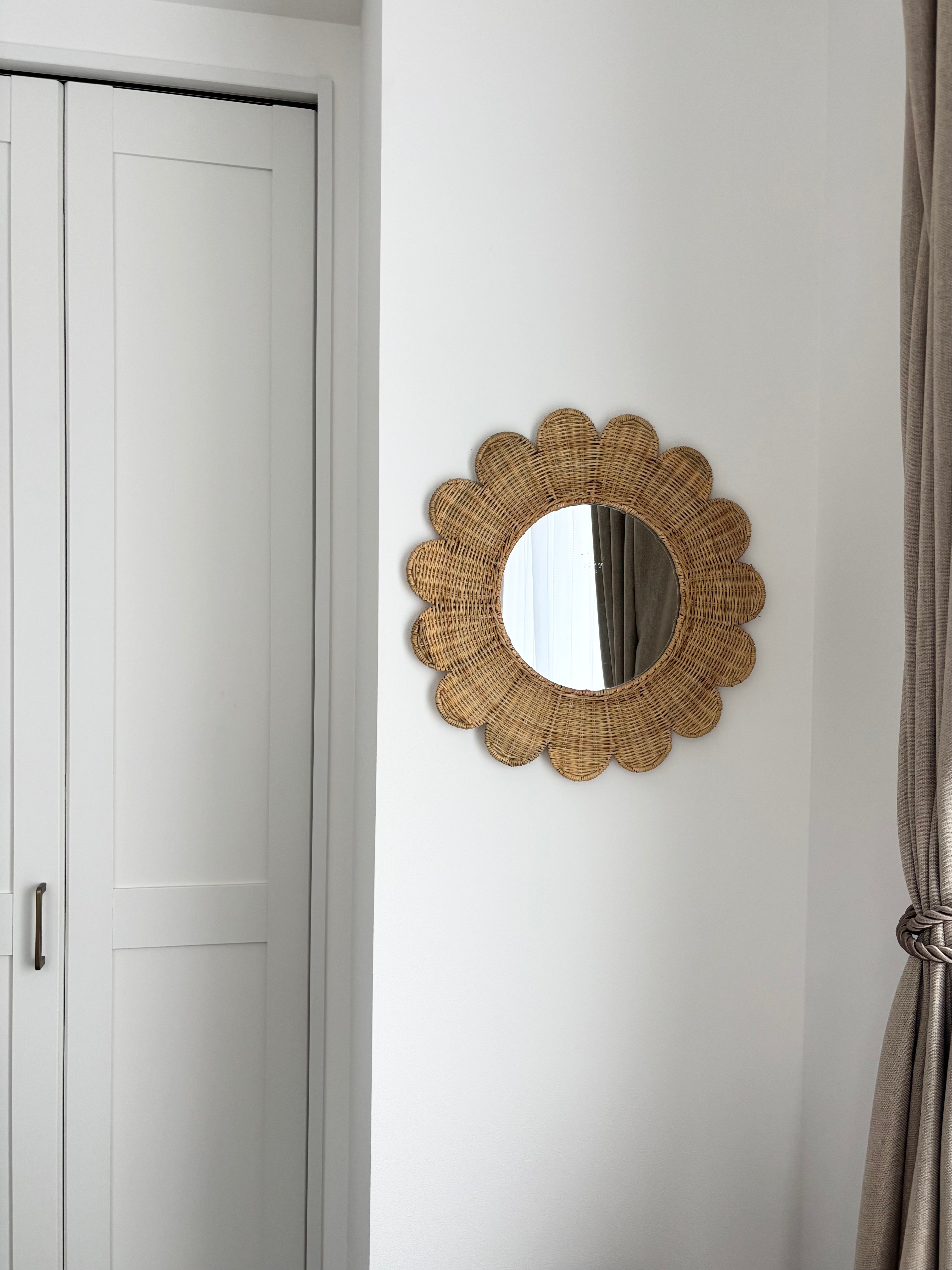 【即納】handwoven bloom rattan mirror