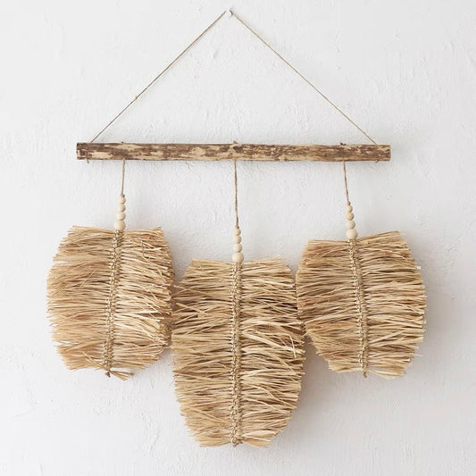 raffia three feather hanging