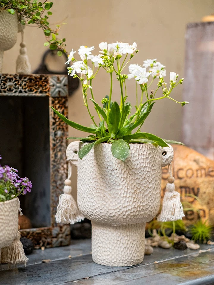 wooden beads tassel flower vase