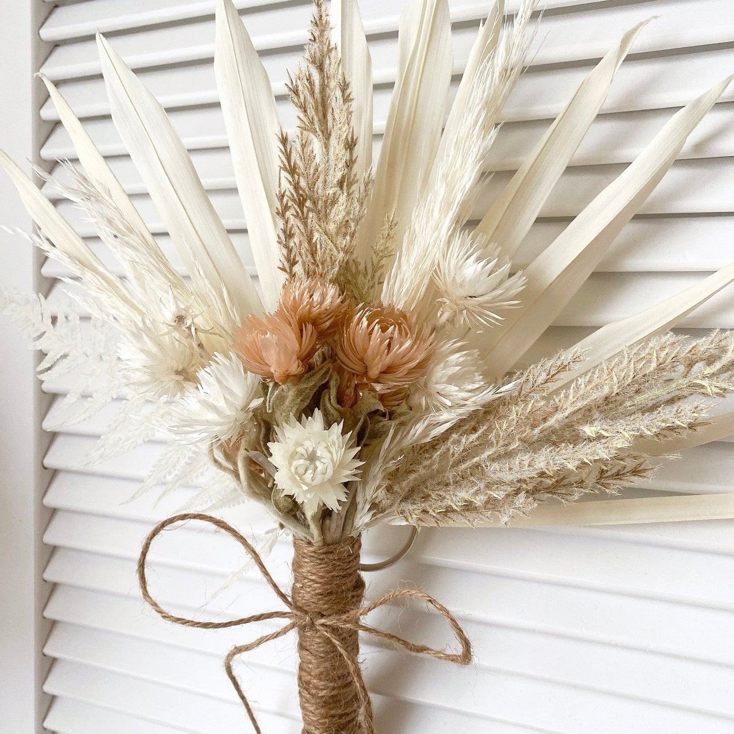 white palm daisy jute bouquet