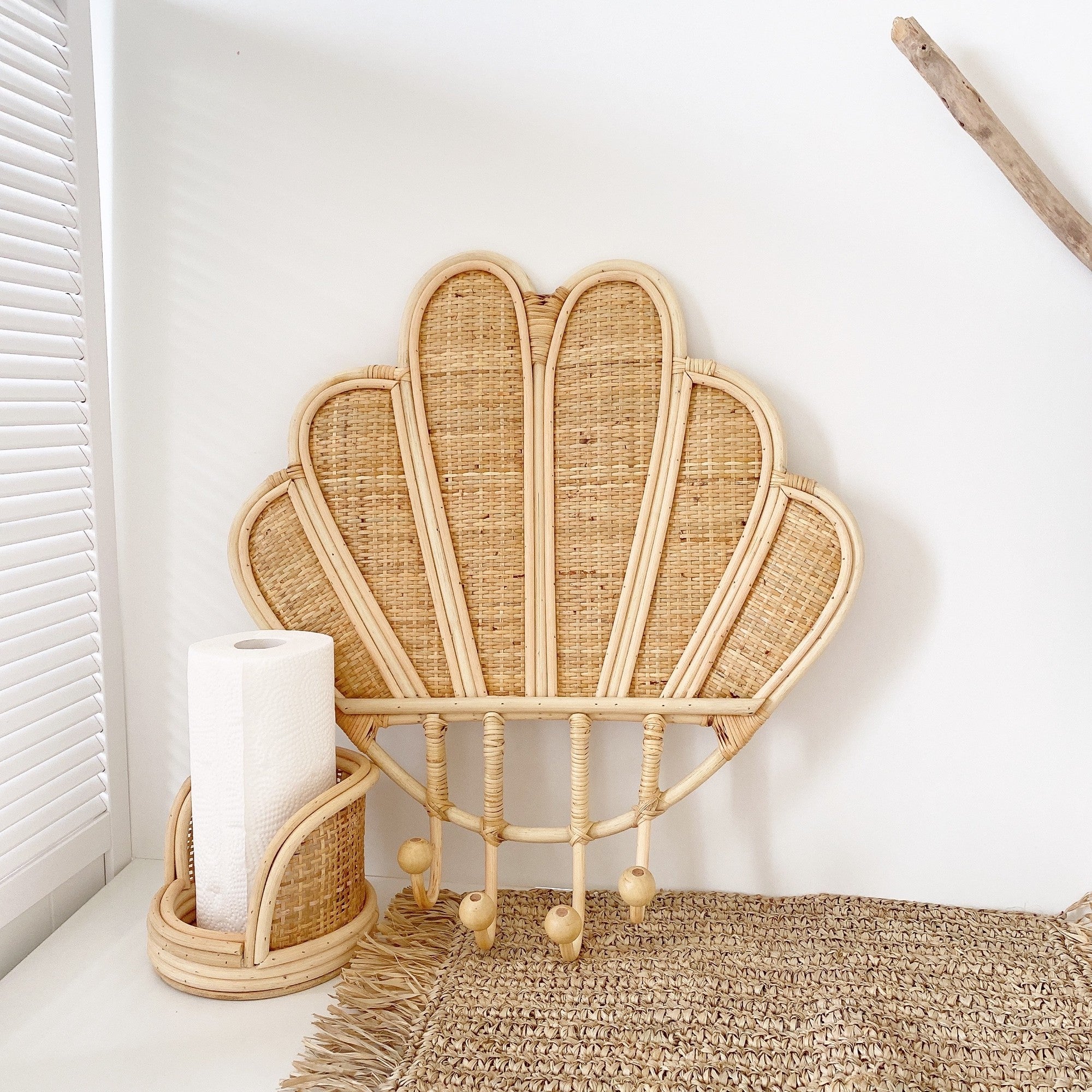 shell rattan hook