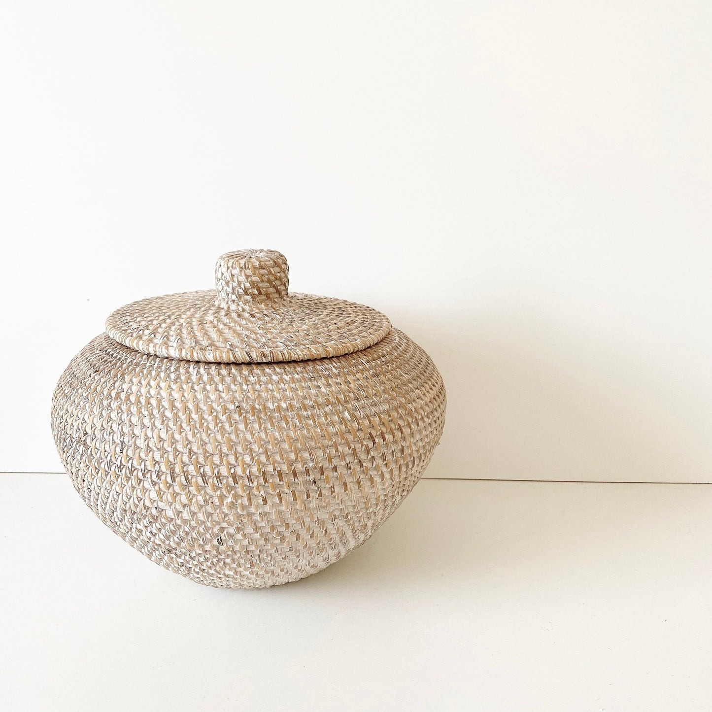 white wash rattan bowl