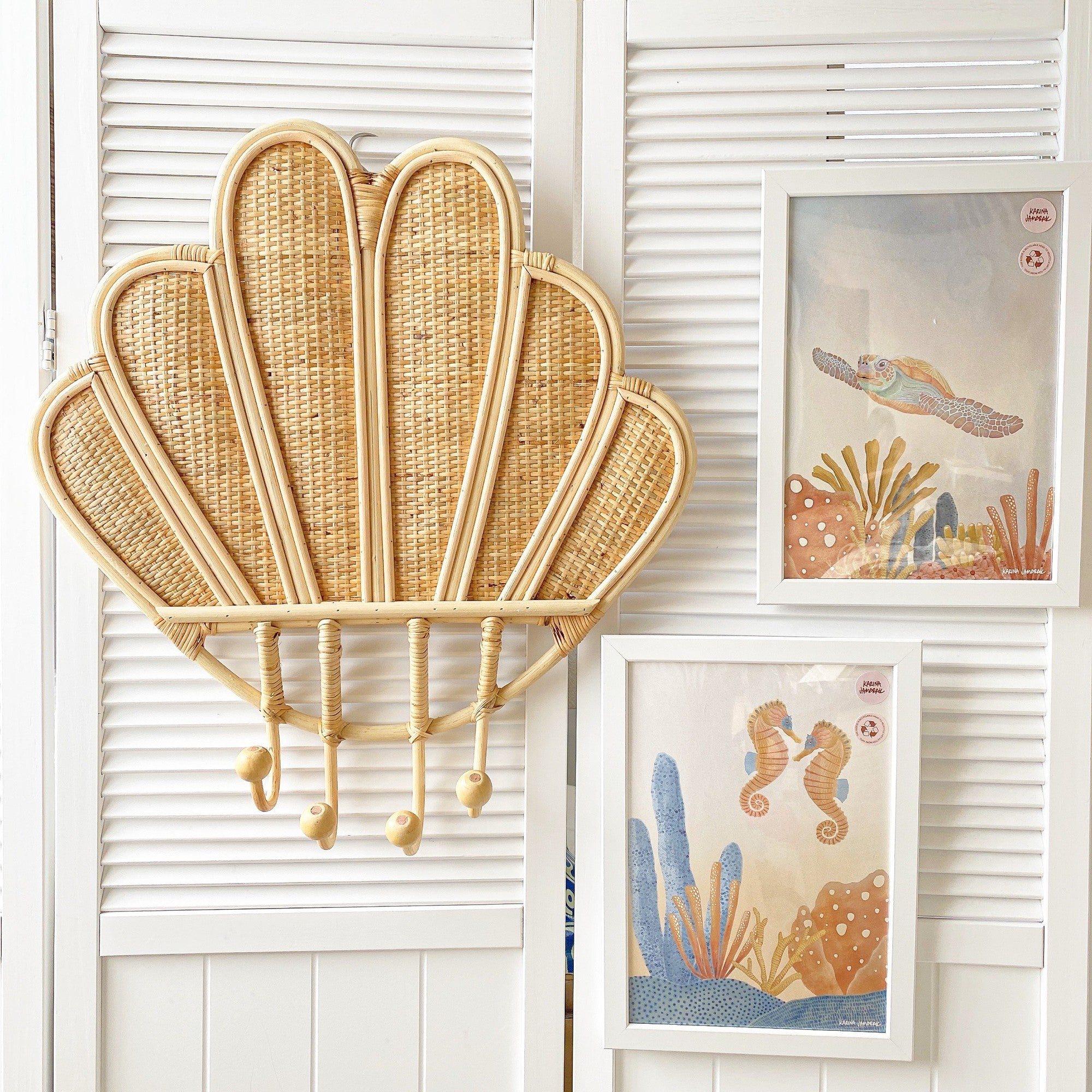shell rattan hook