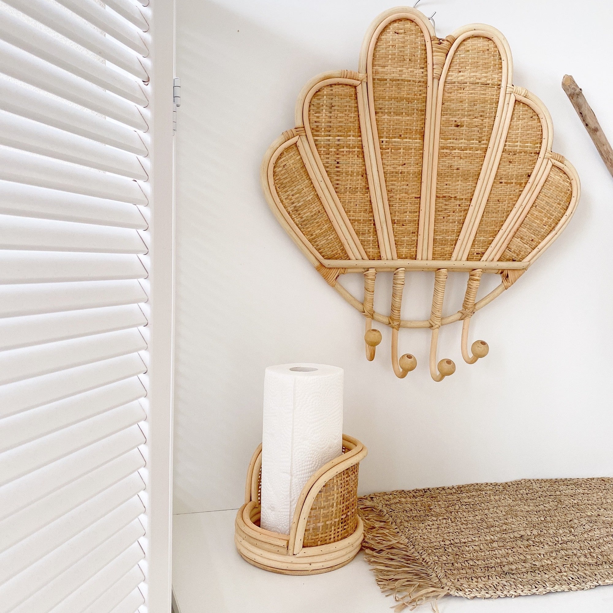 shell rattan hook