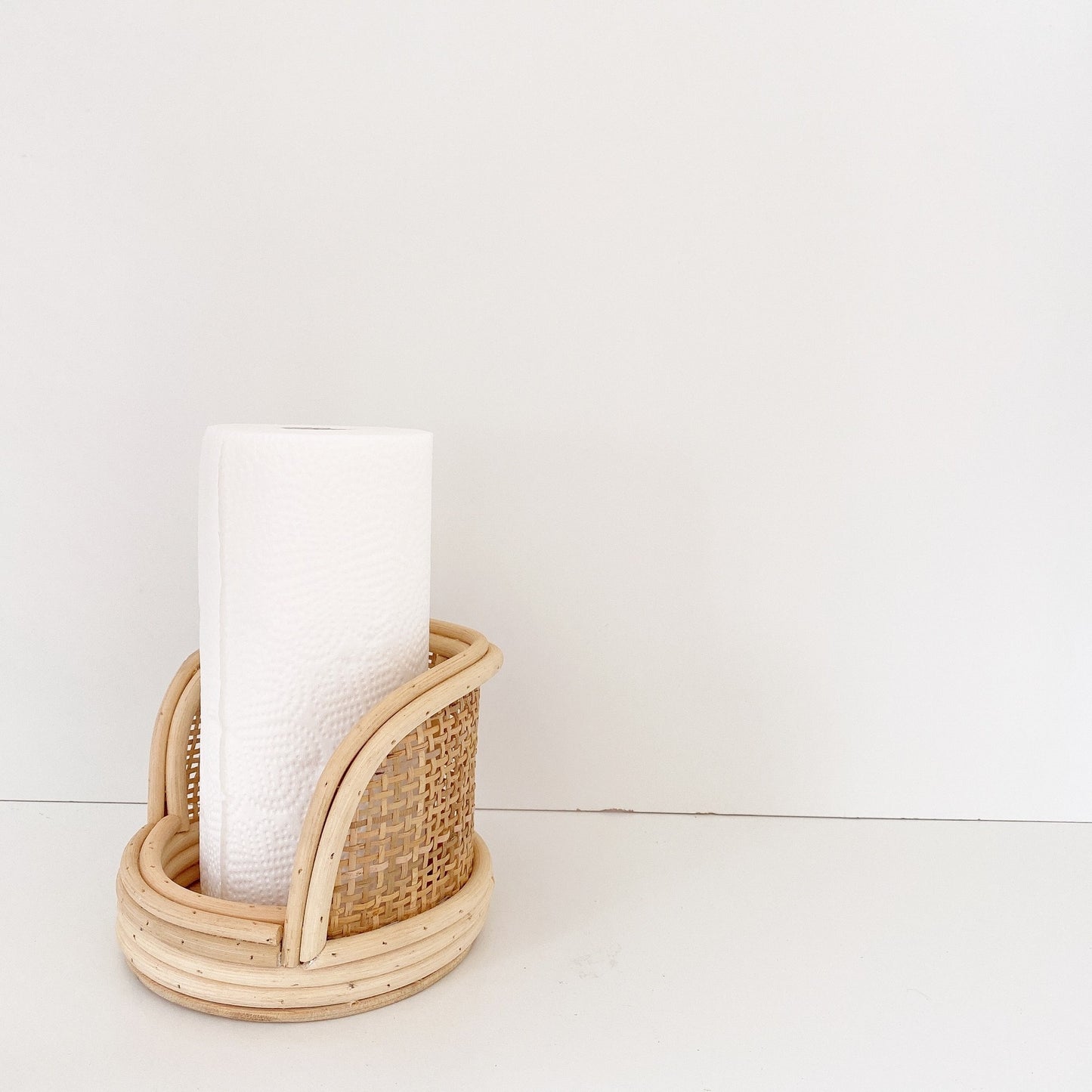 rattan tissue holder